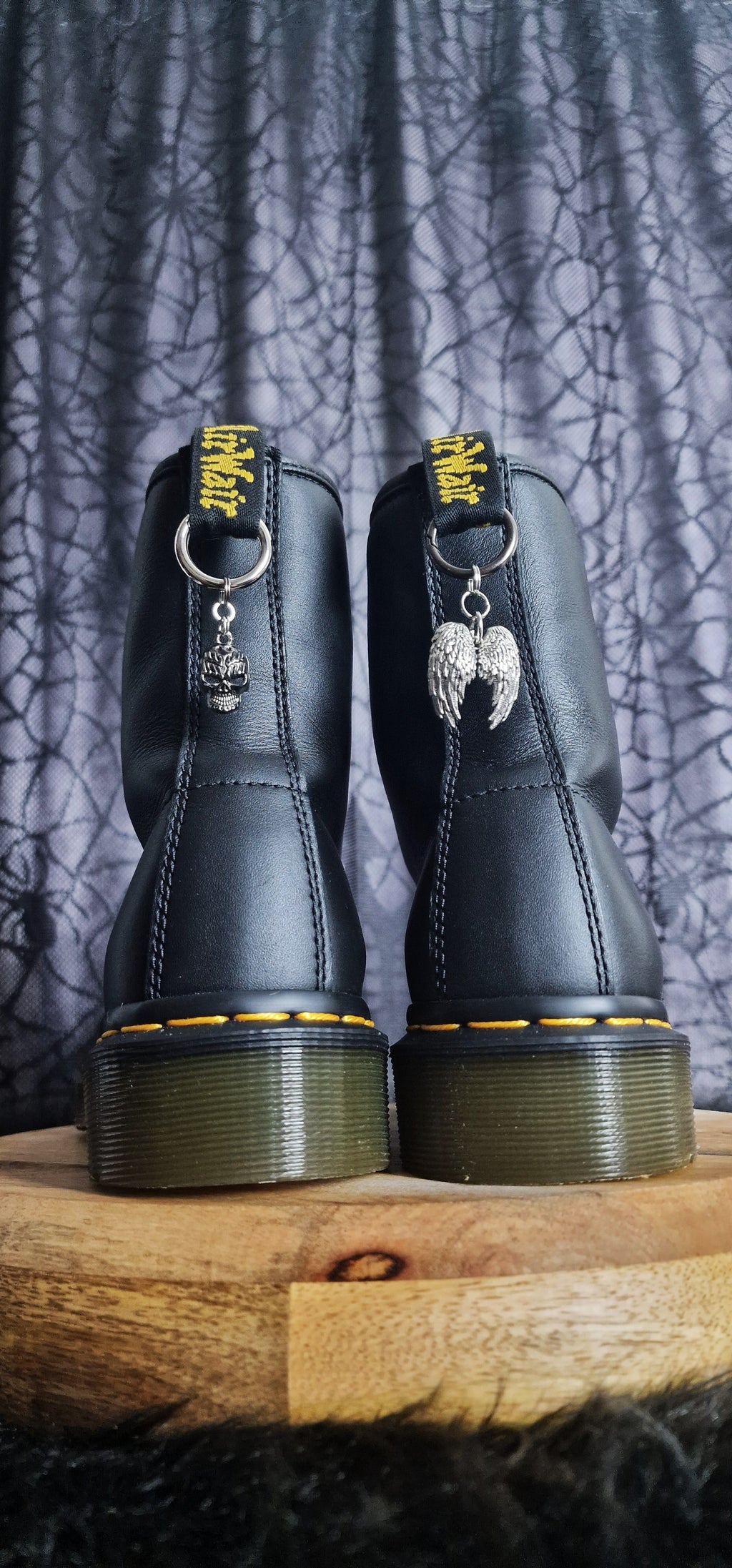 Bijoux simples sur brides arrière - Ange & démon