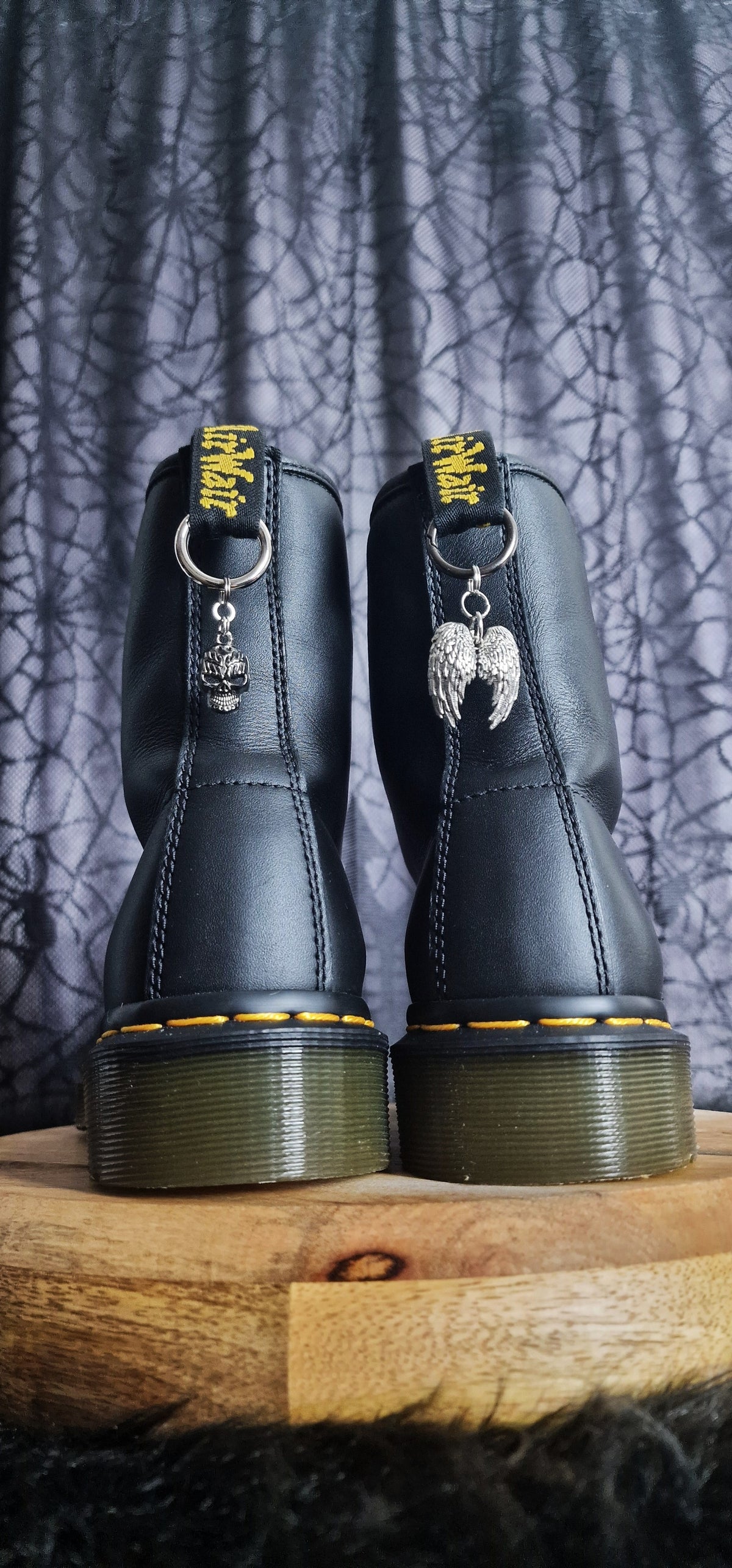 Bijoux simples sur brides arrière - Ange & démon