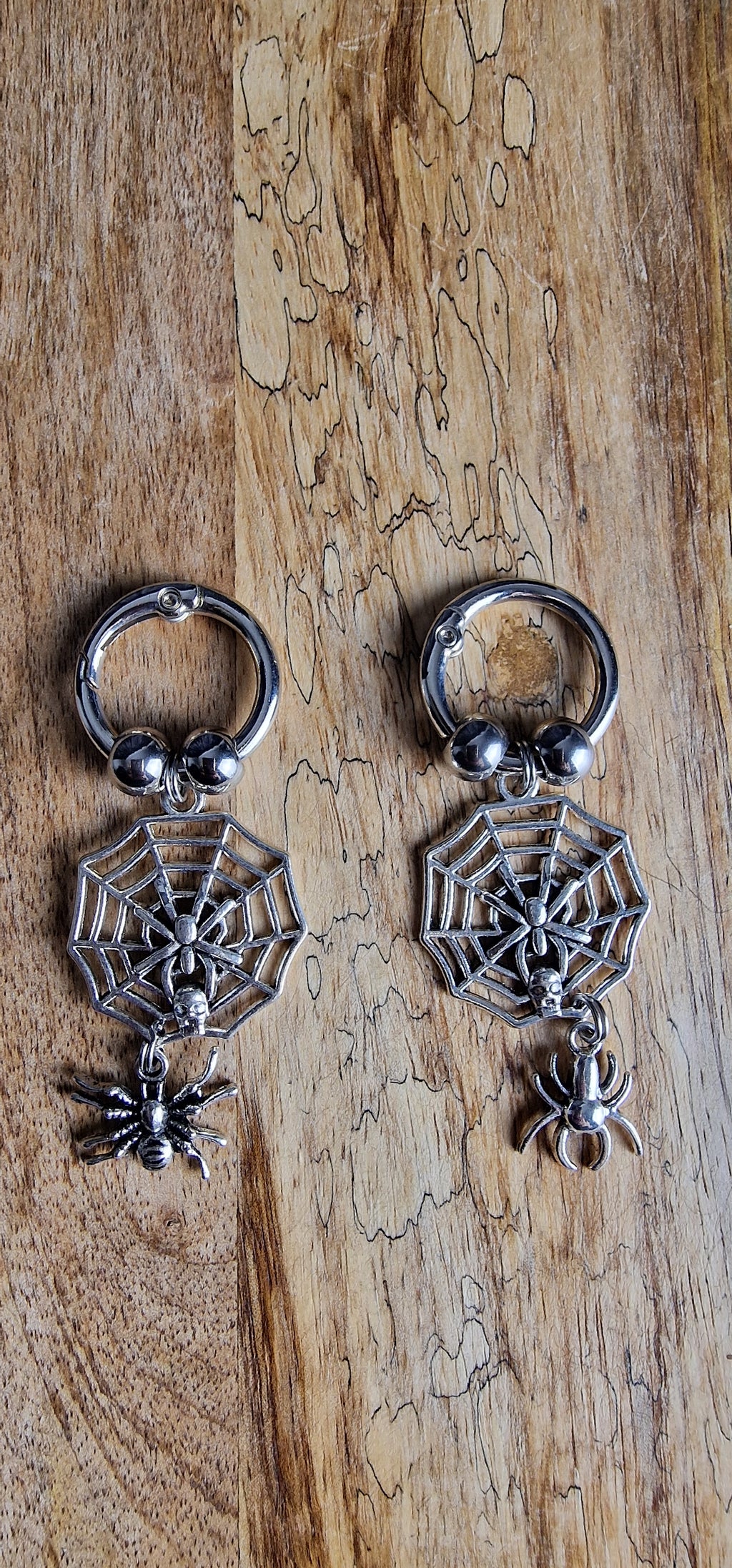 Bijoux simples sur brides arrière - araignées & toiles