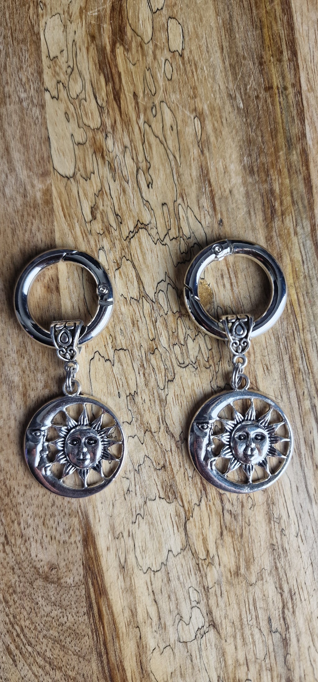 Bijoux simples sur brides arrière - Lune Soleil