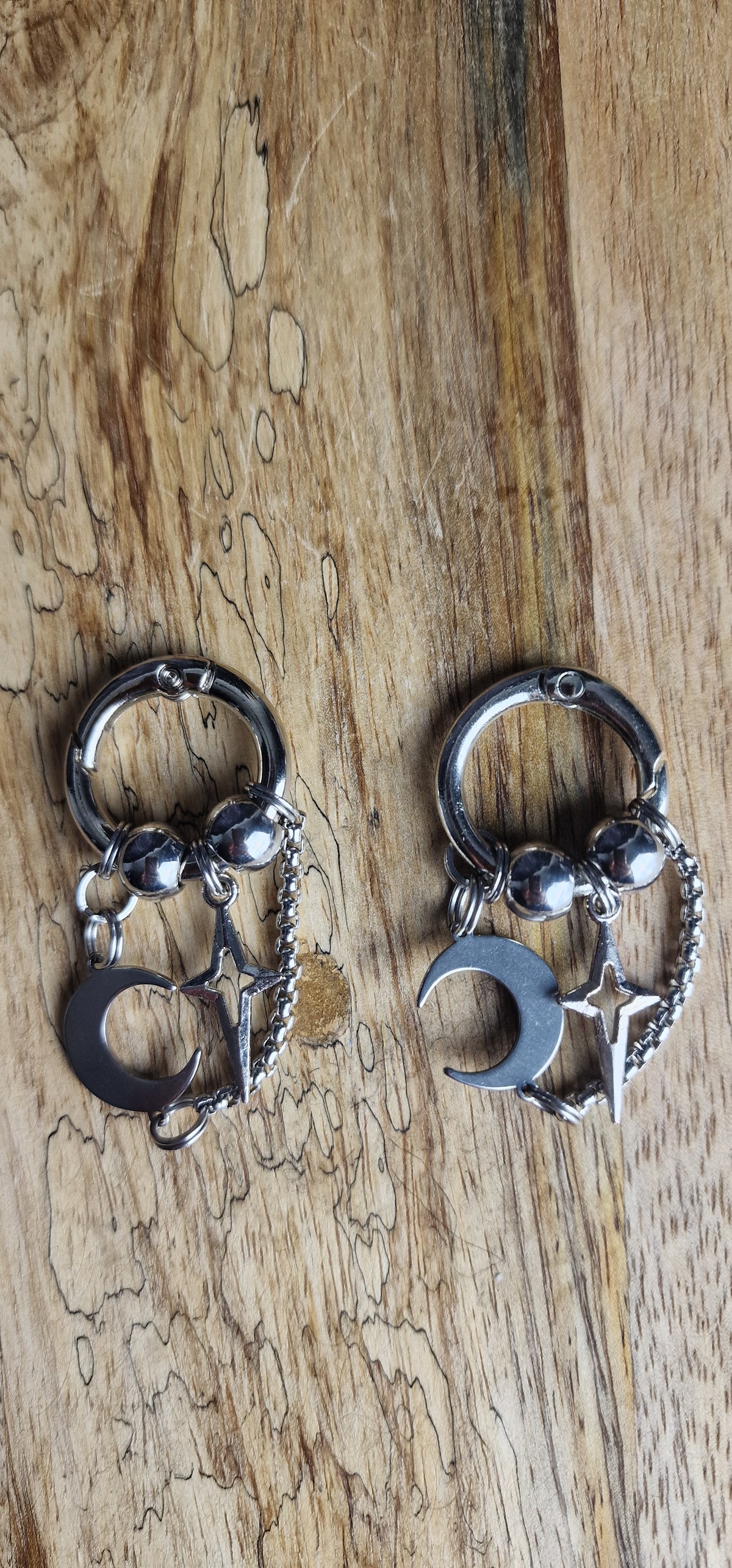 Bijoux simples sur brides arrière - Lune, étoile et chainette