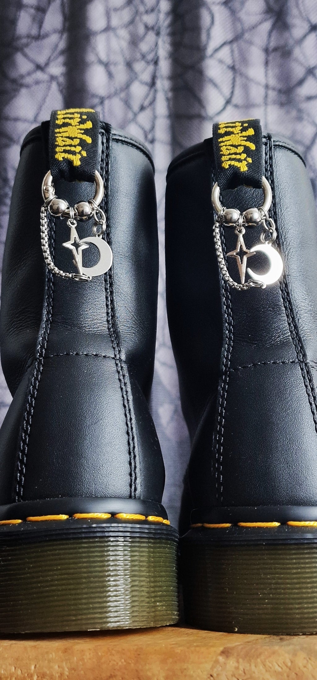 Bijoux simples sur brides arrière - Lune, étoile et chainette