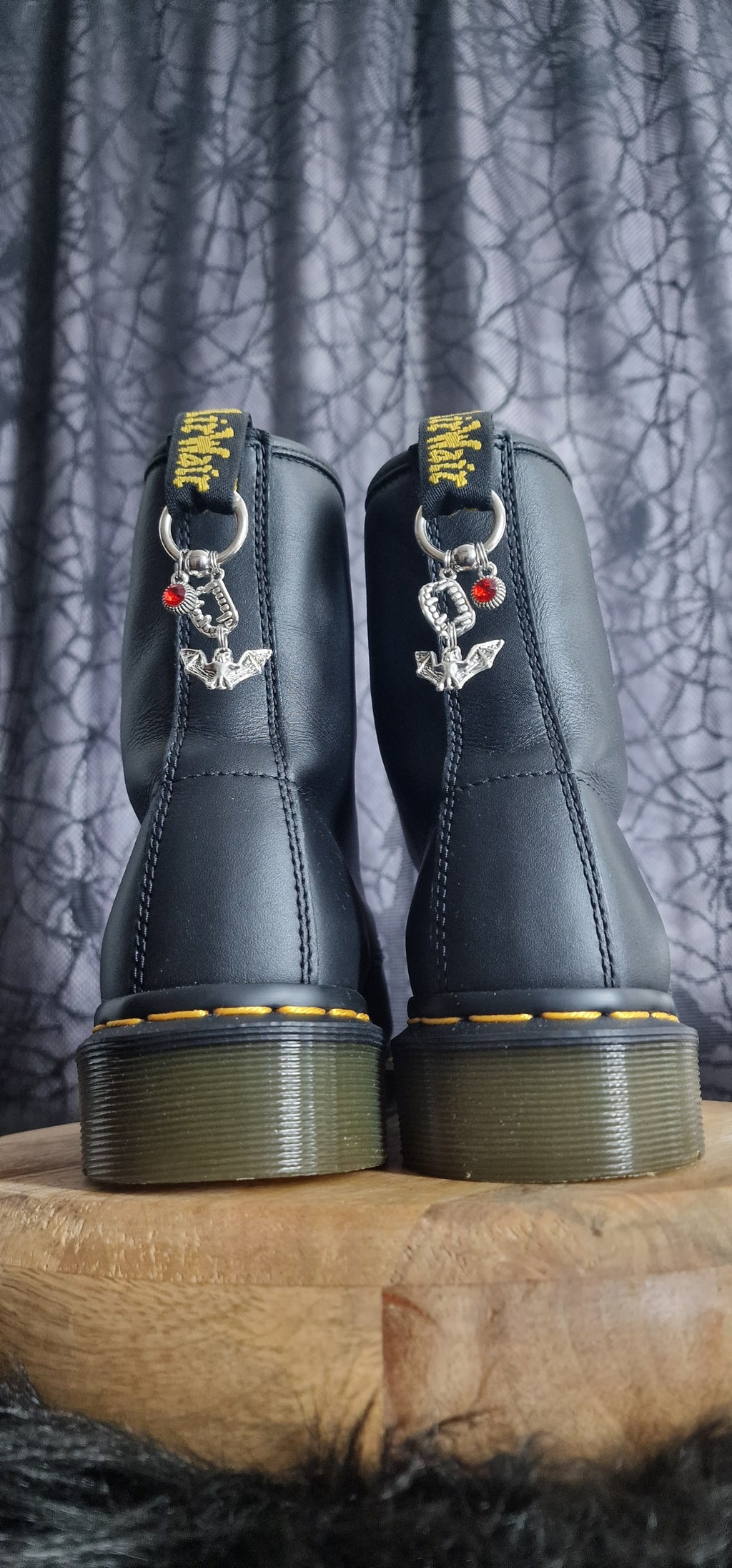 Bijoux simples sur brides arrière - Chauve-souris vampire & Strass rouge