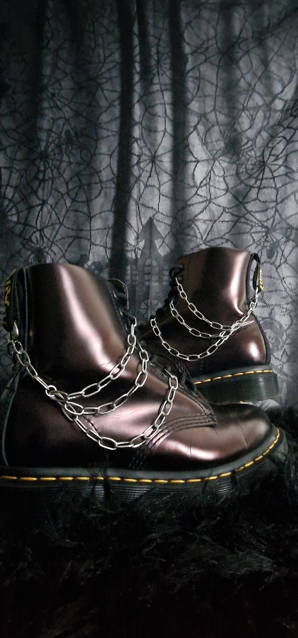 Bijoux chaînes sur brides arrière et lacets - Triple rangs