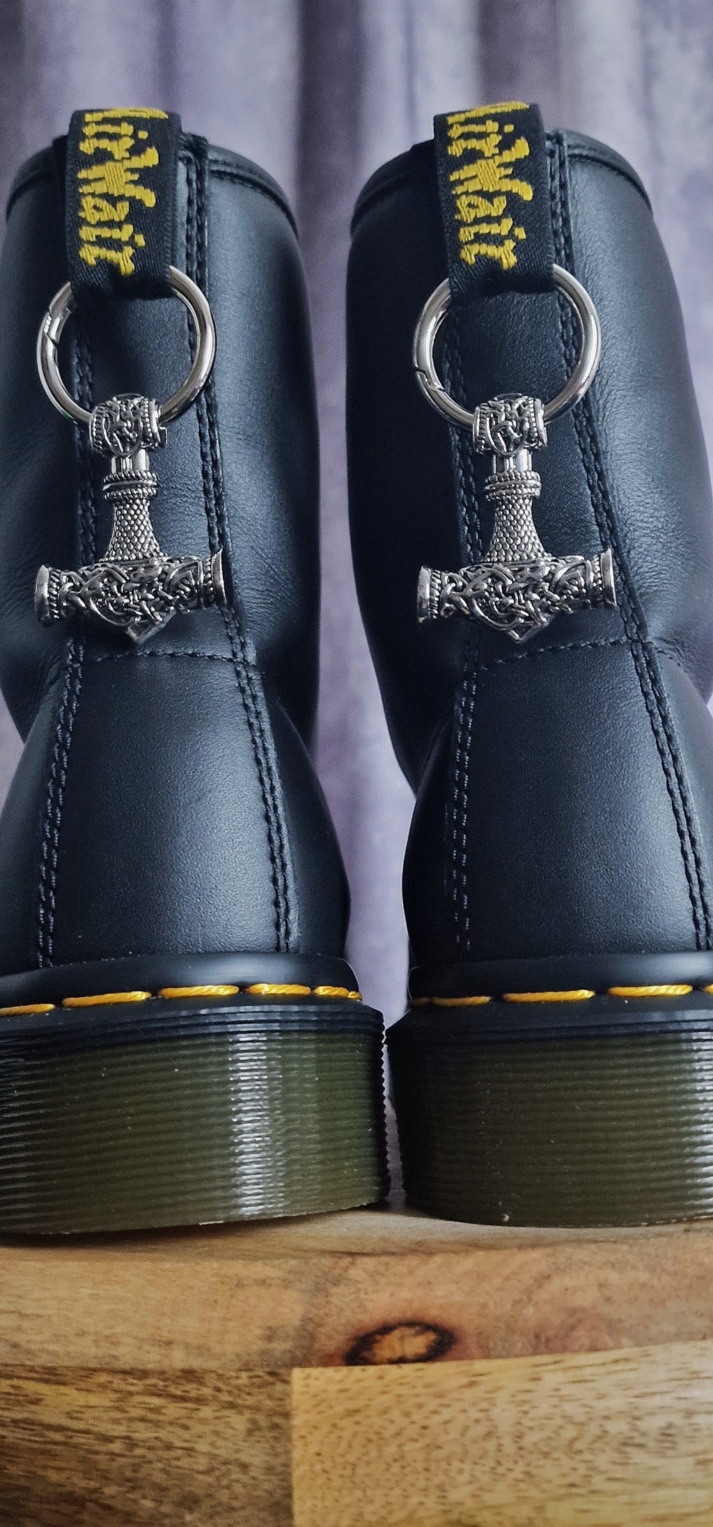 Bijoux simples sur brides arrière - Marteau de Thor