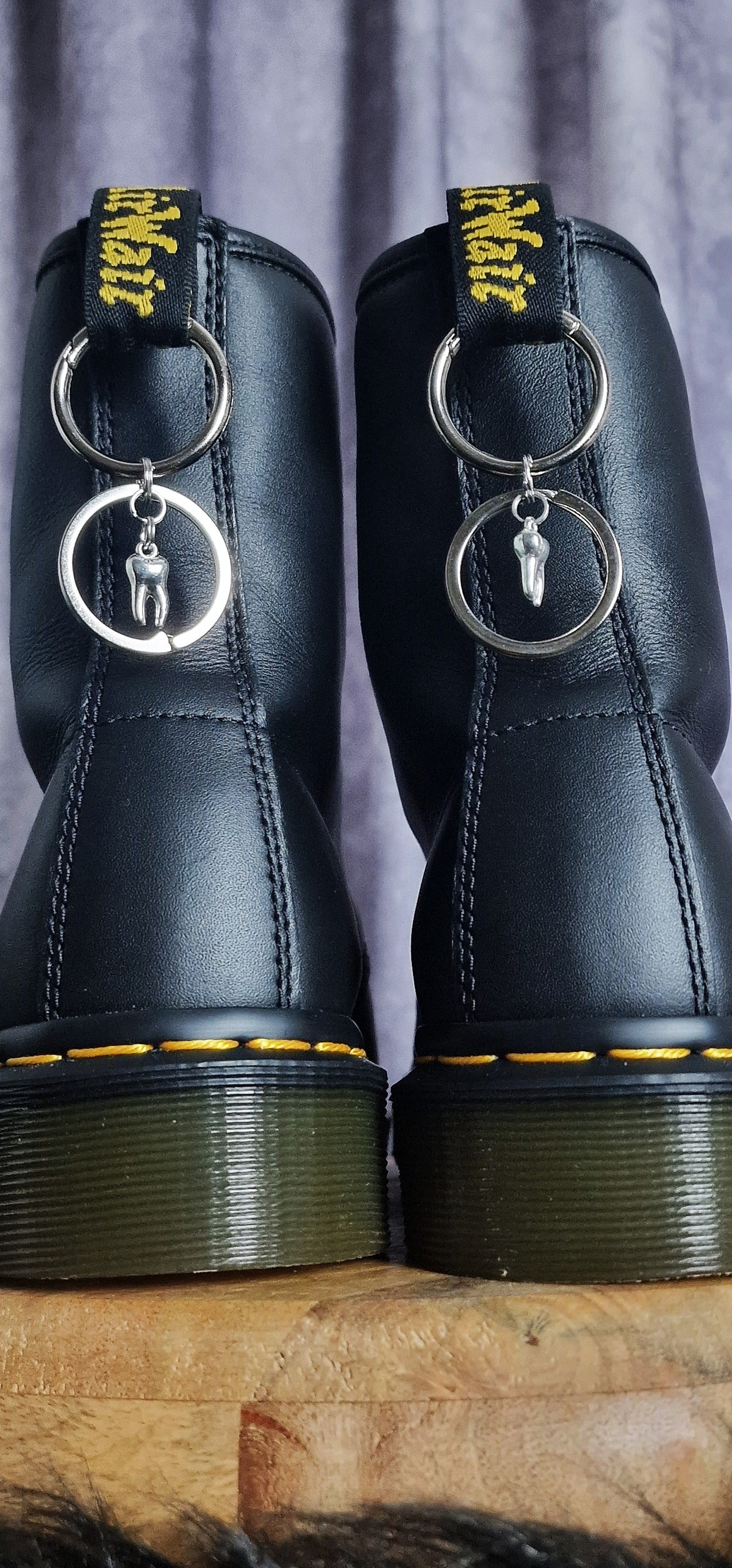 Bijoux simples sur brides arrière - Dent & anneaux upcyclé