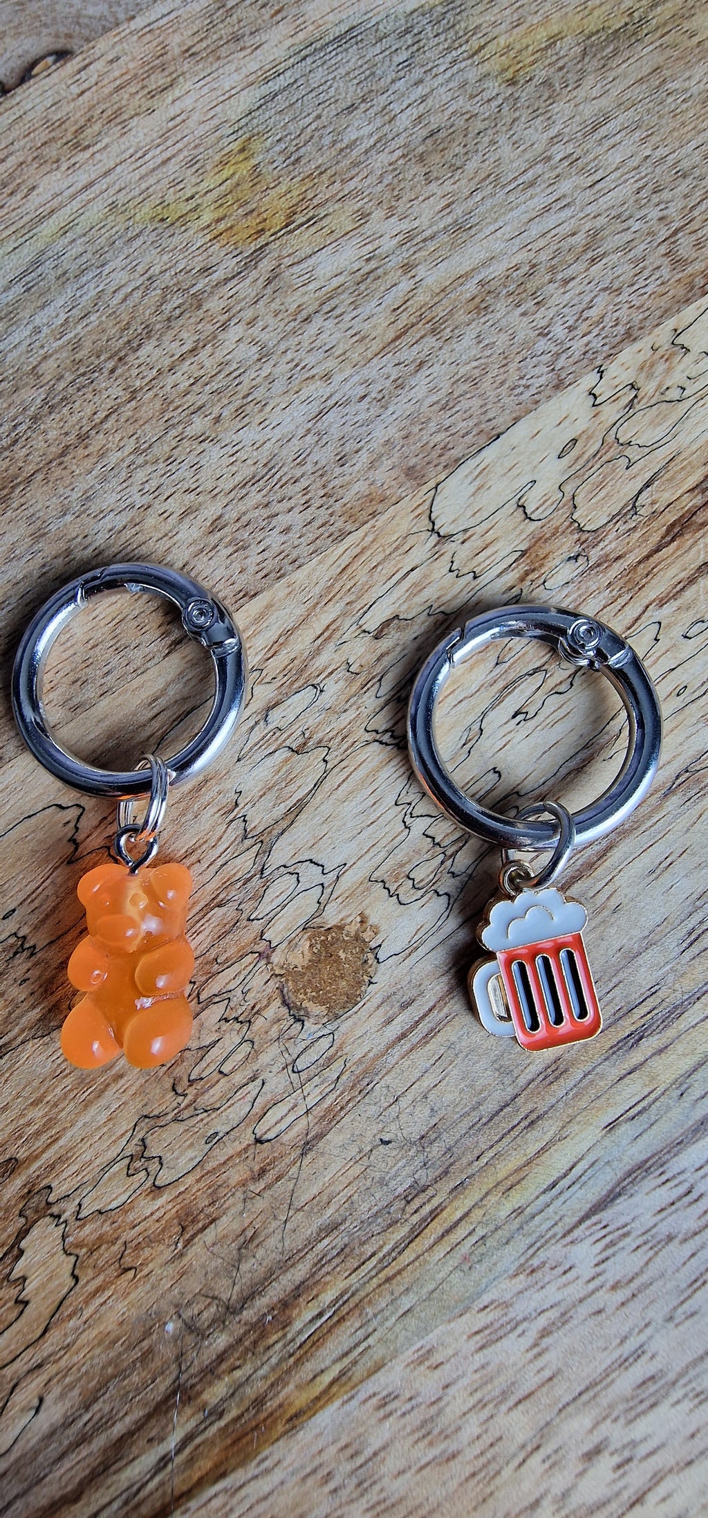 Bijoux simples sur brides arrière - Ourson et bière