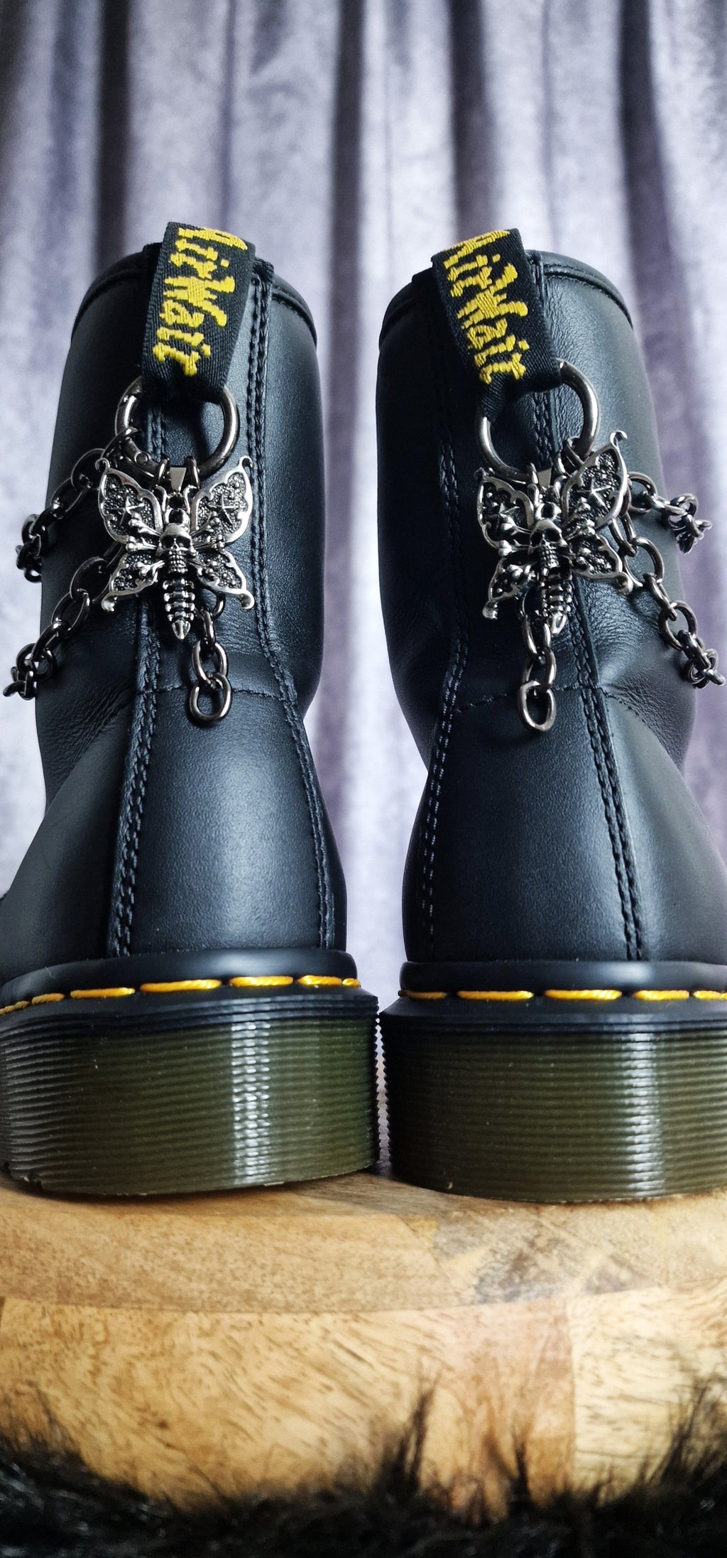 Bijoux chaînes sur brides arrière et lacets - Papillon squelette