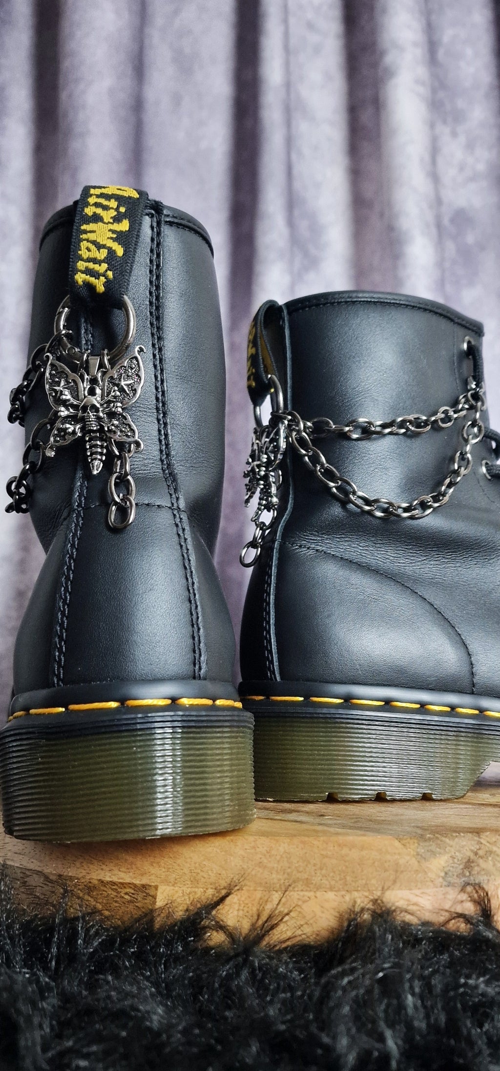 Bijoux chaînes sur brides arrière et lacets - Papillon squelette