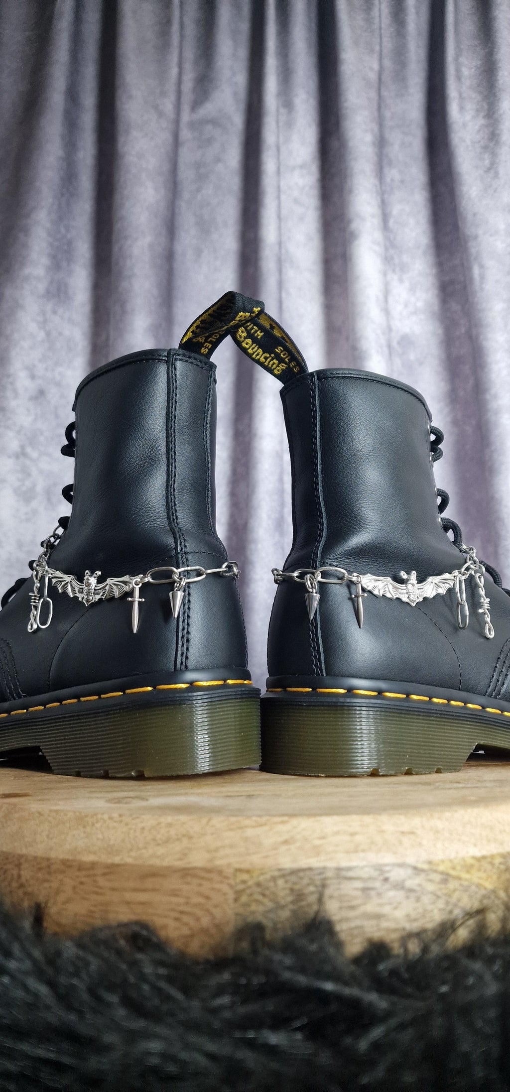 Bijoux chaînes sur lacets - Chauve-souris baroque