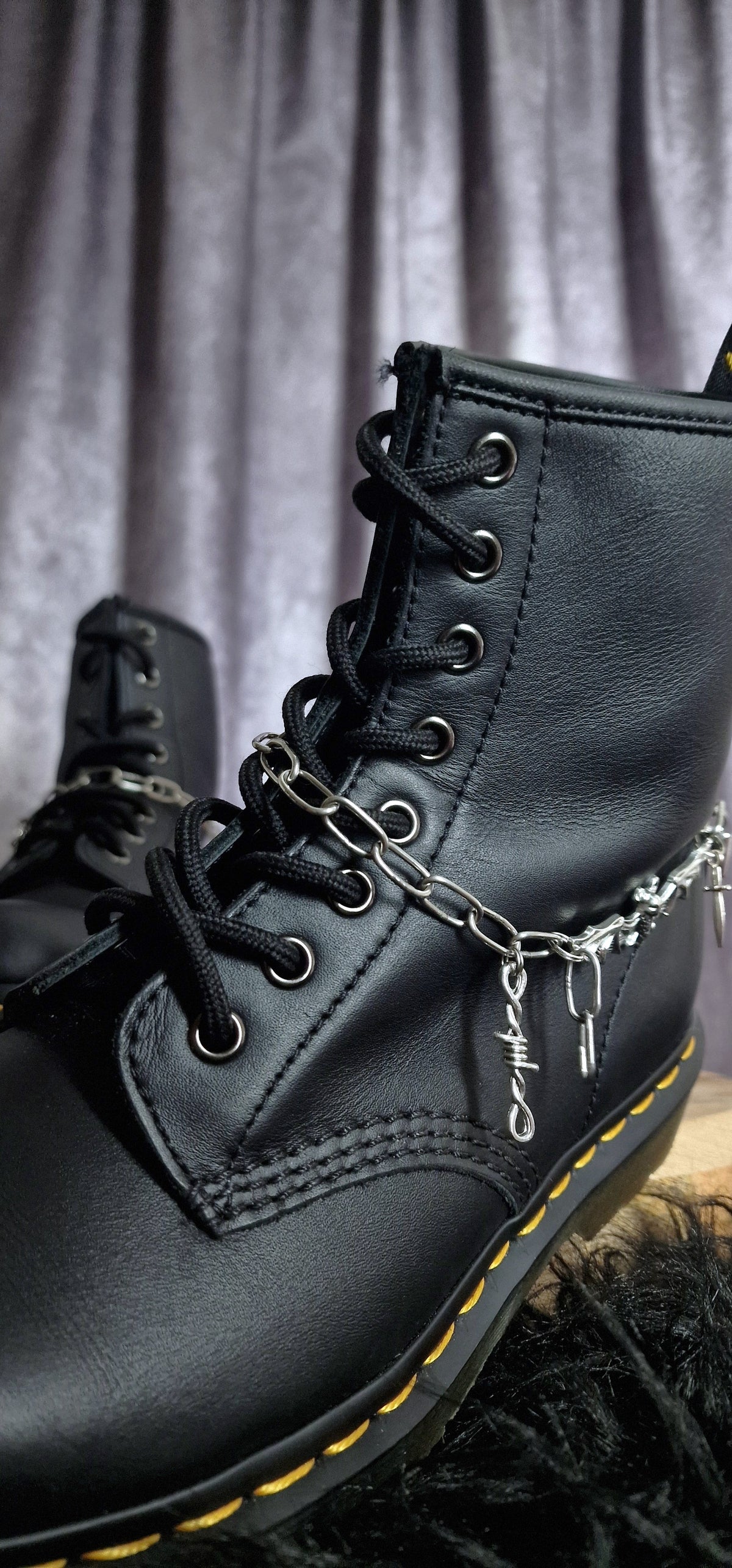 Bijoux chaînes sur lacets - Chauve-souris baroque