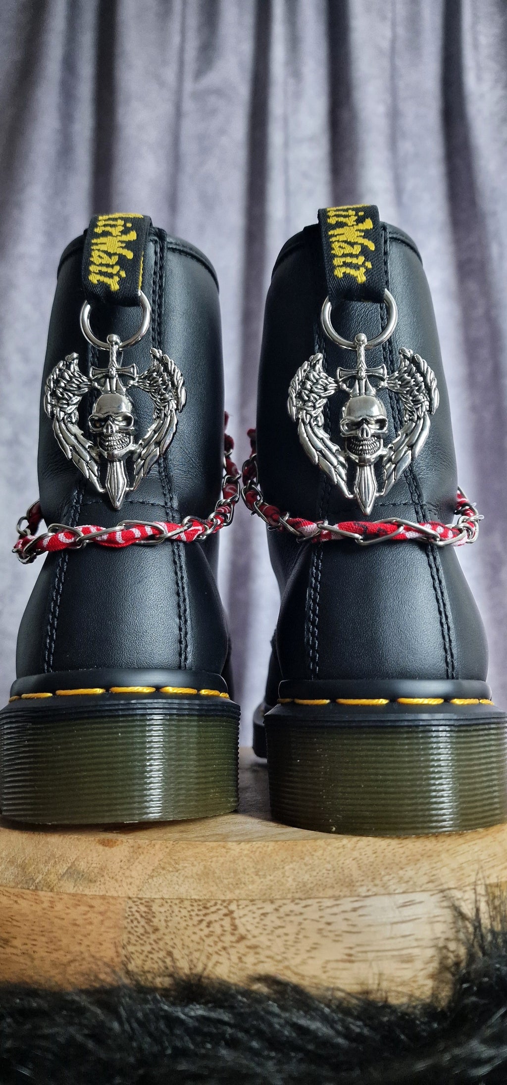 Bijoux chaînes sur brides arrière et lacets - Rock Crâne ailé