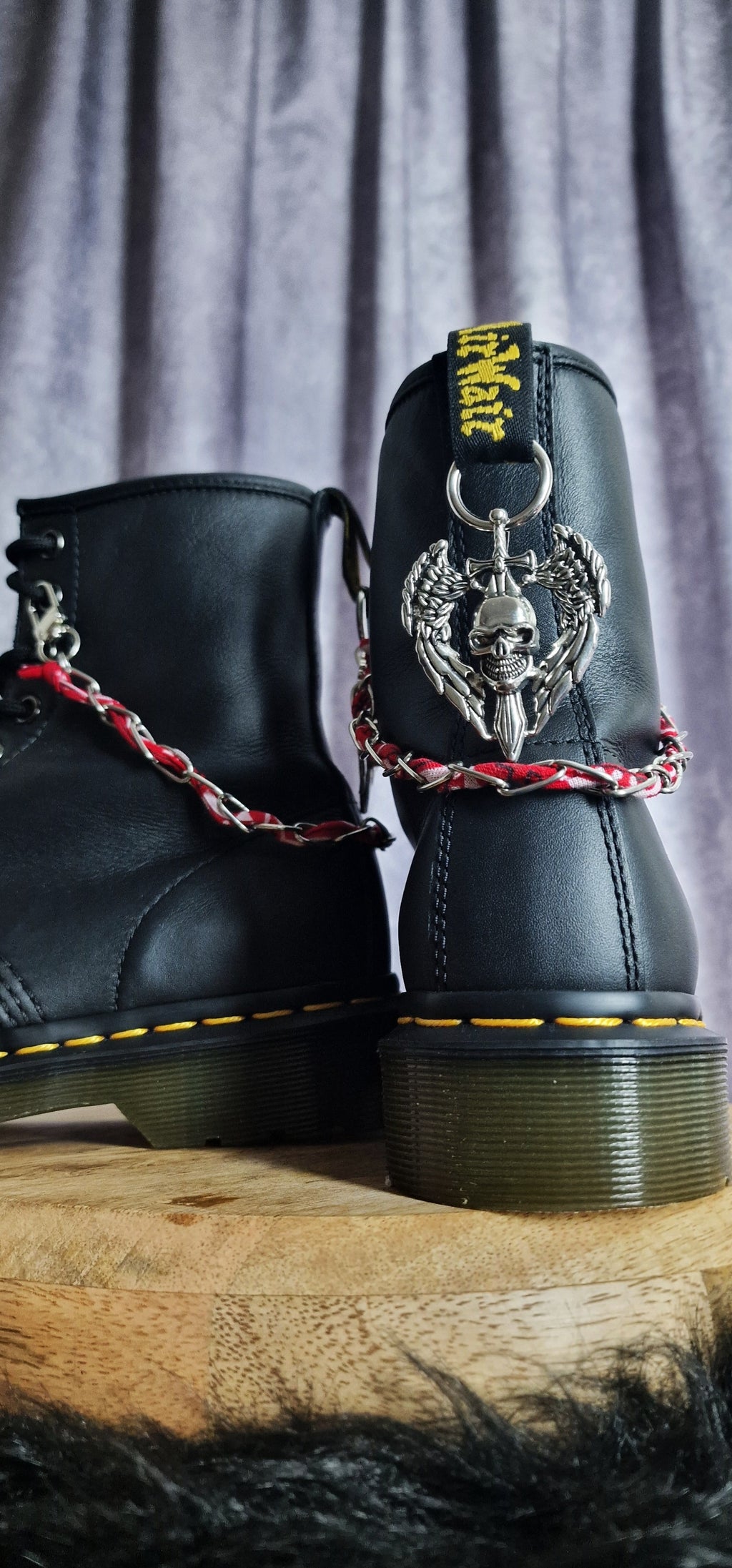 Bijoux chaînes sur brides arrière et lacets - Rock Crâne ailé