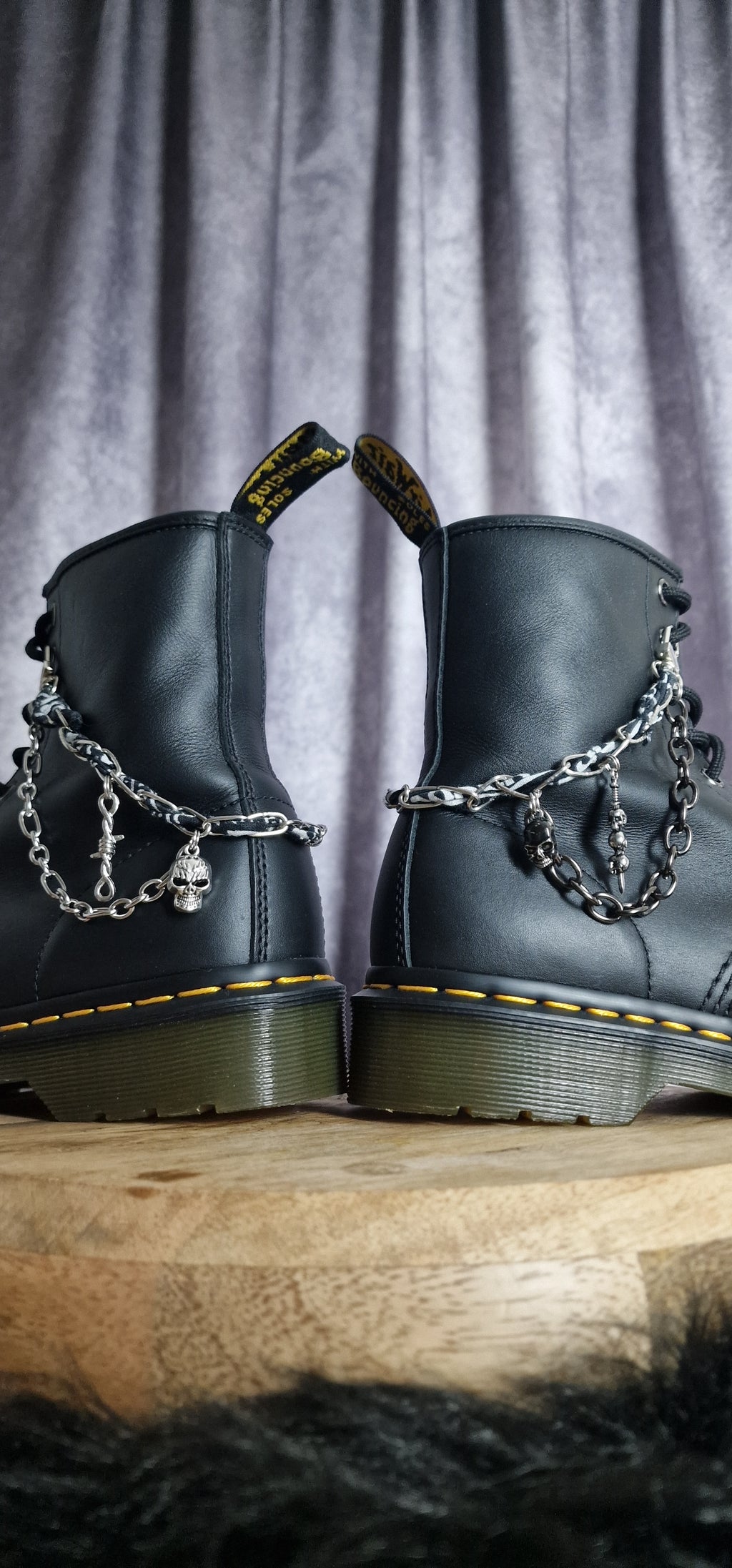 Bijoux chaînes sur lacets - Crâne & bandana