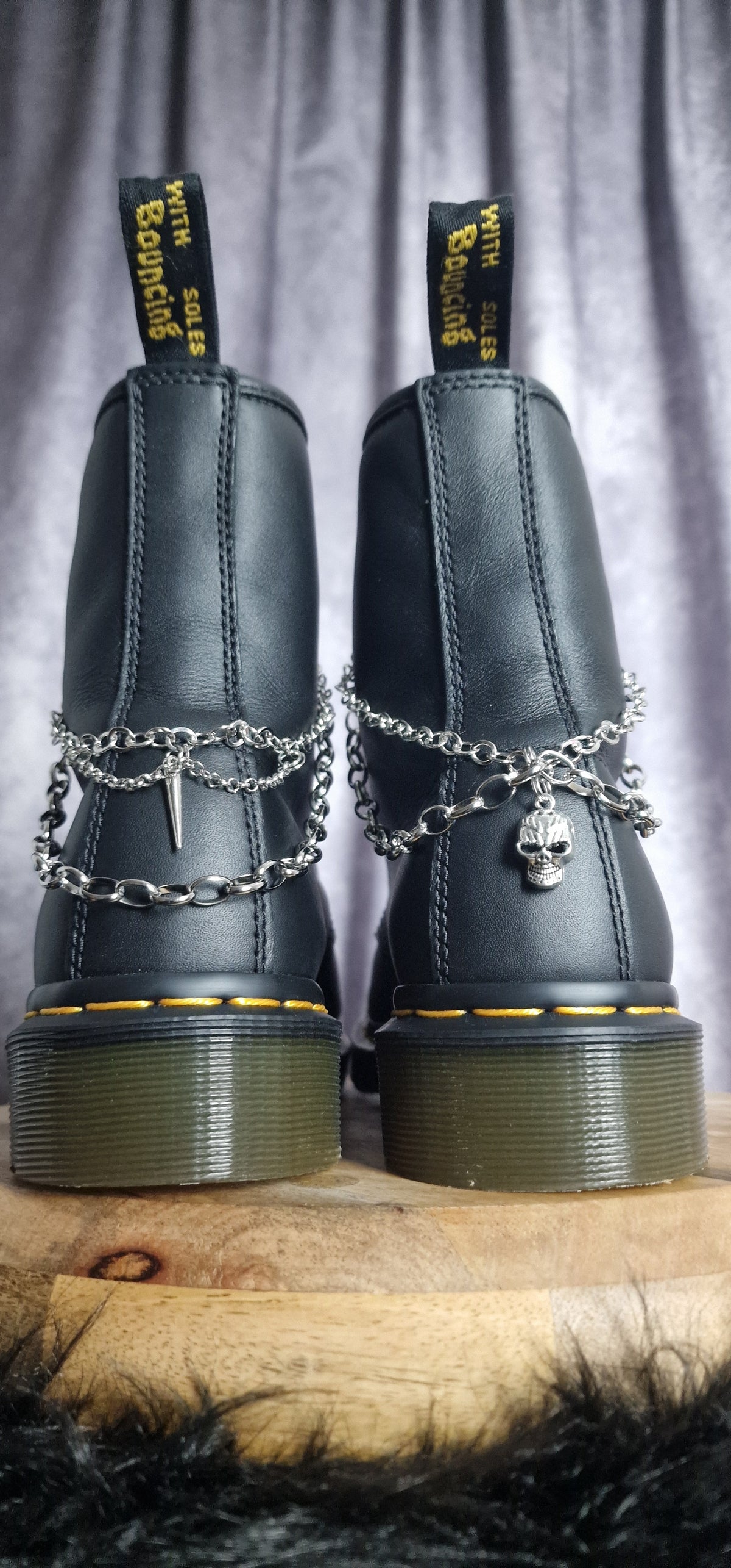 Bijoux chaînes sur lacets - Pic & crâne
