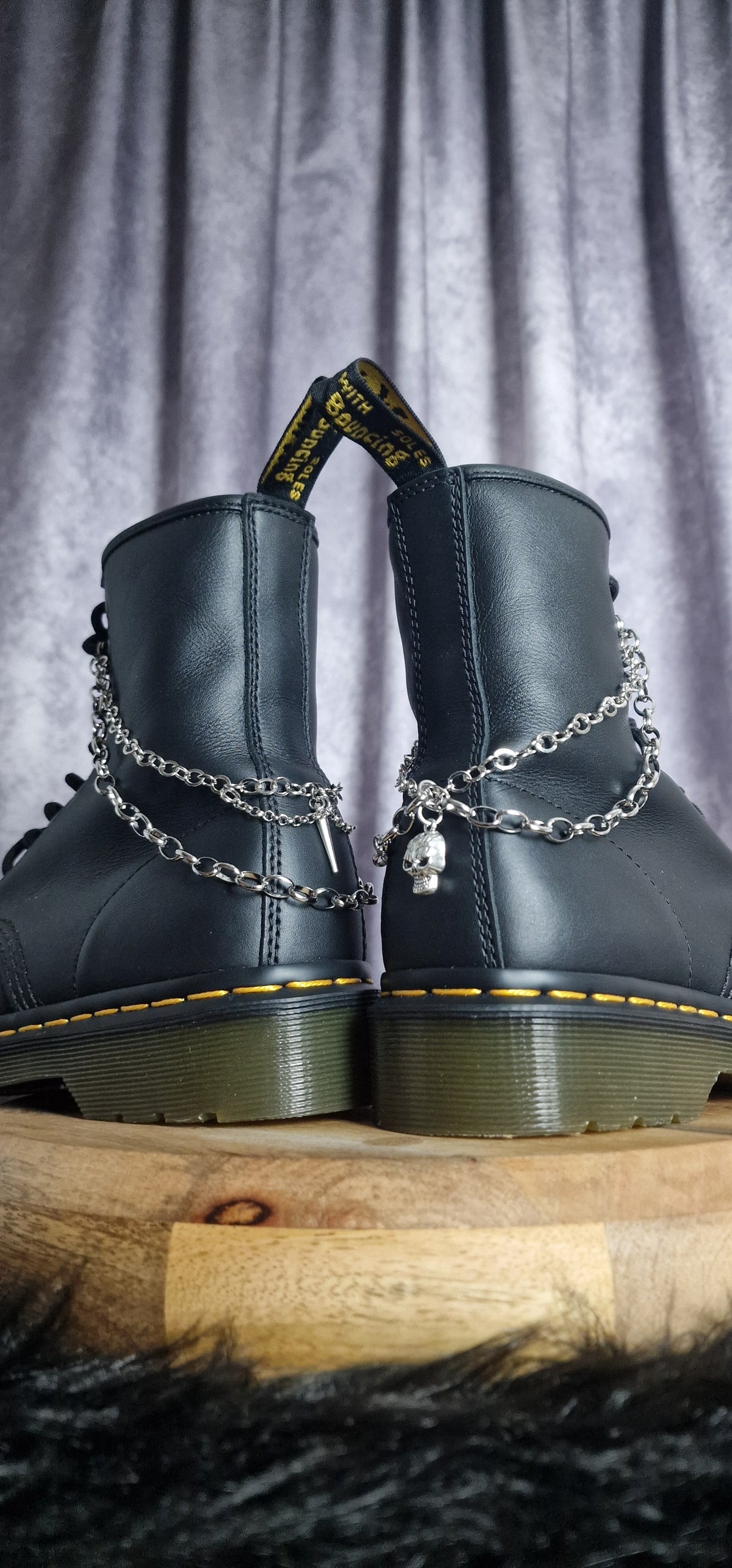 Bijoux chaînes sur lacets - Pic & crâne
