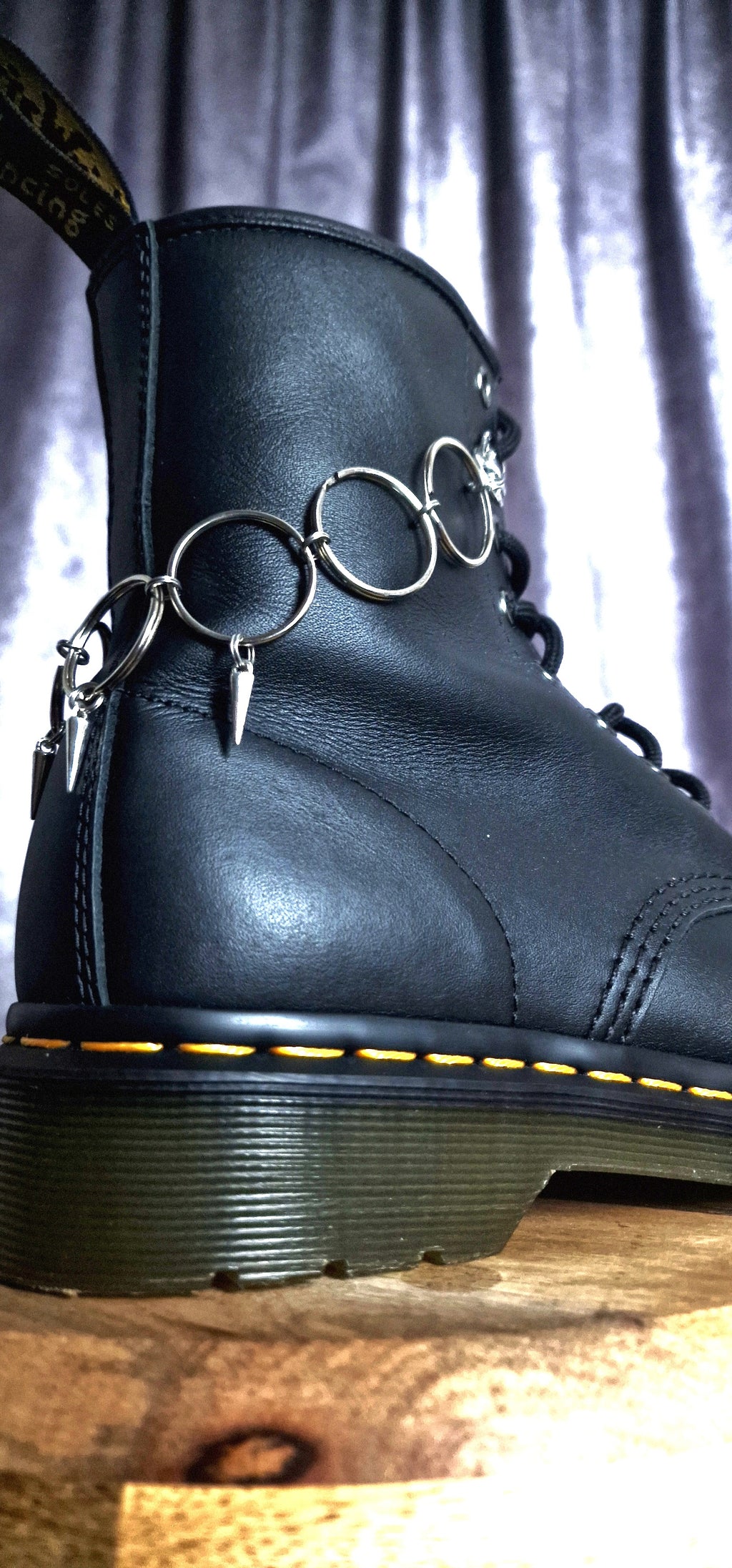 Bijoux chaînes sur lacets - Anneaux upcyclés & pics