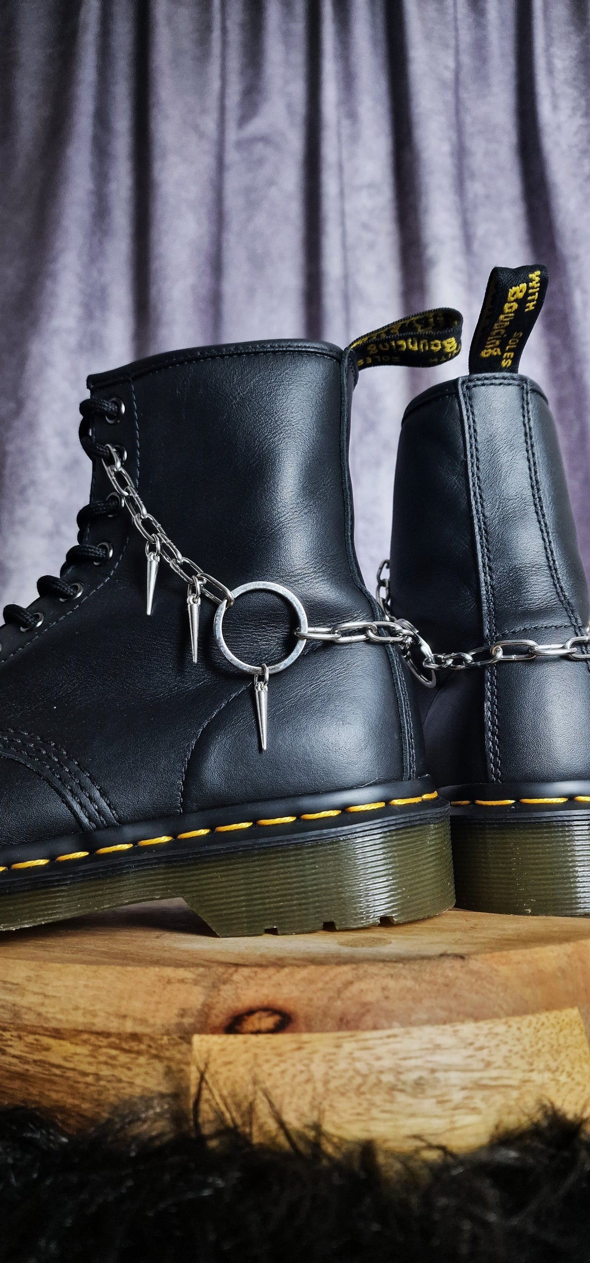Bijoux chaînes sur lacets - Anneaux upcyclés & pics
