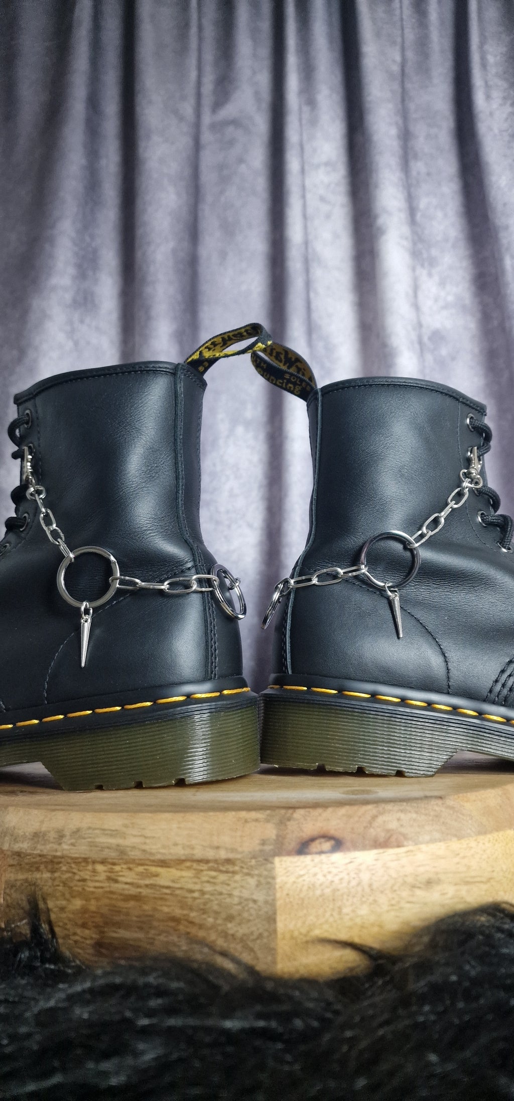 Bijoux chaînes sur lacets - Anneaux upcyclés et pics