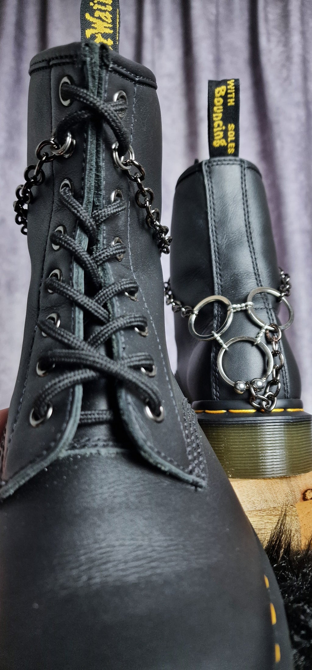 Bijoux chaînes sur lacets - Anneaux upcyclés, billes & chainette