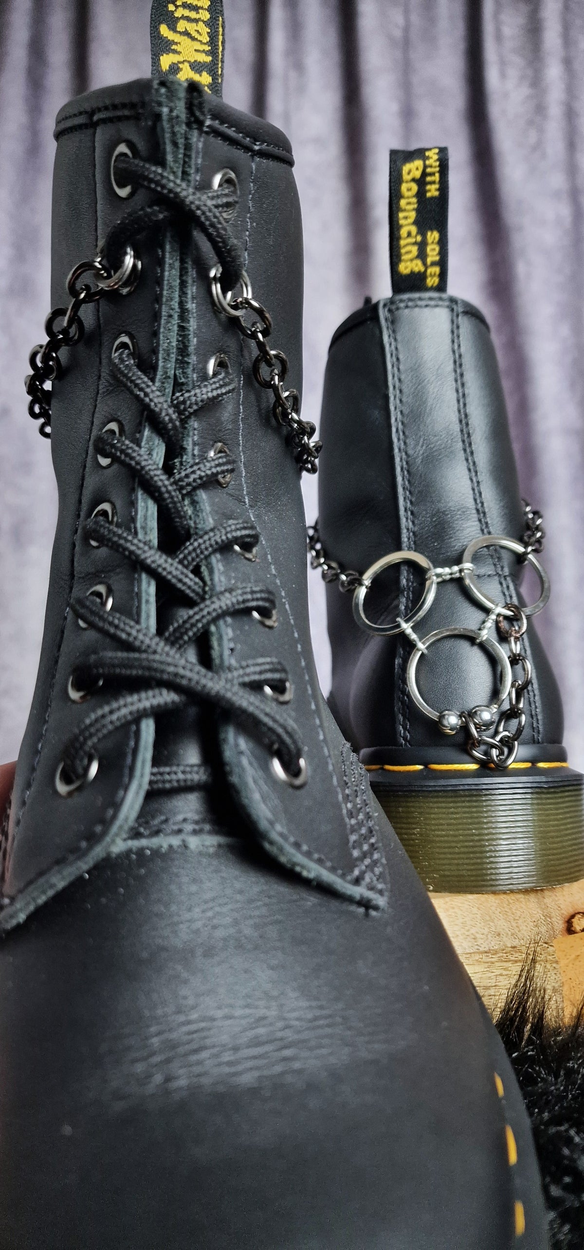 Bijoux chaînes sur lacets - Anneaux upcyclés, billes & chainette