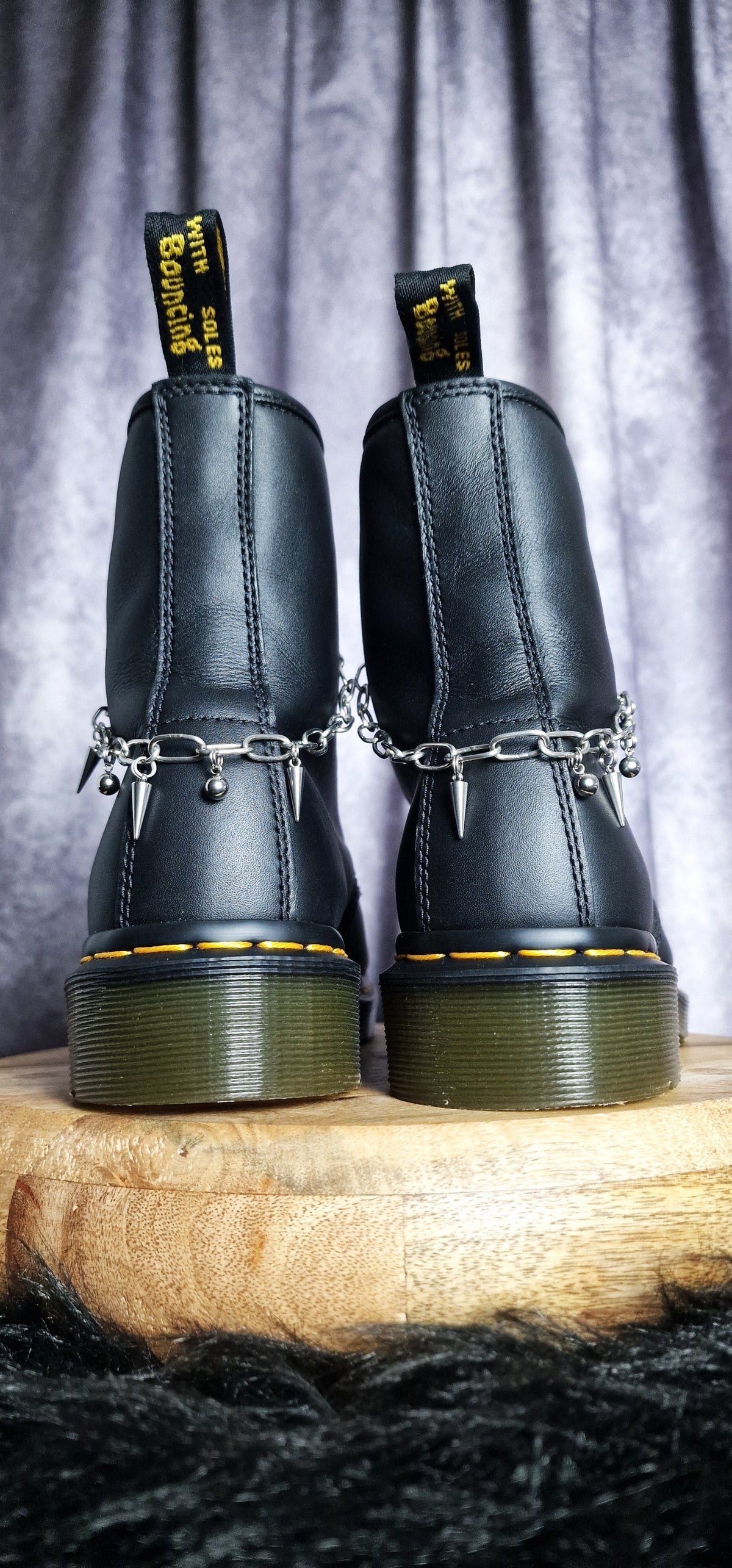 Bijoux chaînes sur lacets - Pics & billes