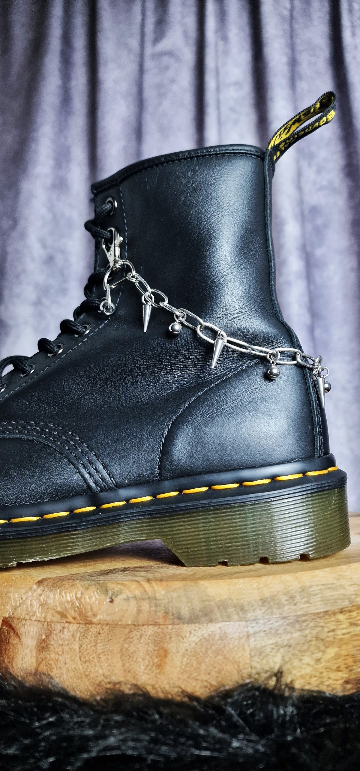 Bijoux chaînes sur lacets - Pics & billes