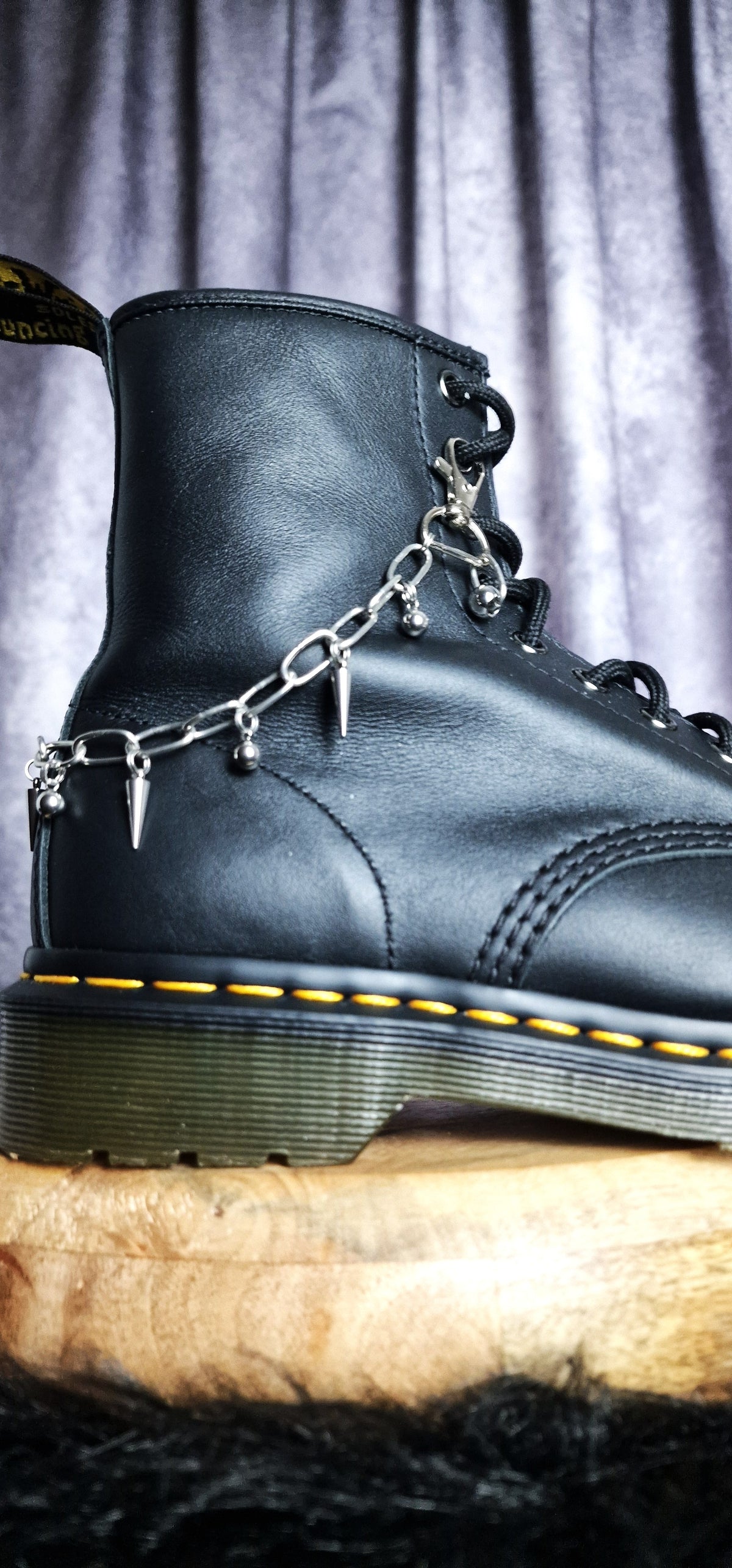 Bijoux chaînes sur lacets - Pics & billes