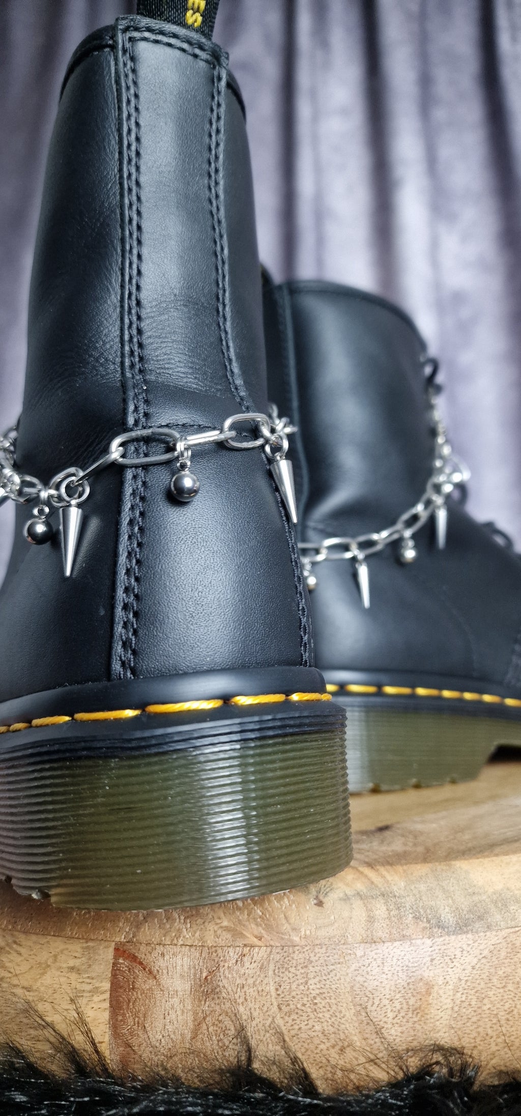 Bijoux chaînes sur lacets - Pics & billes