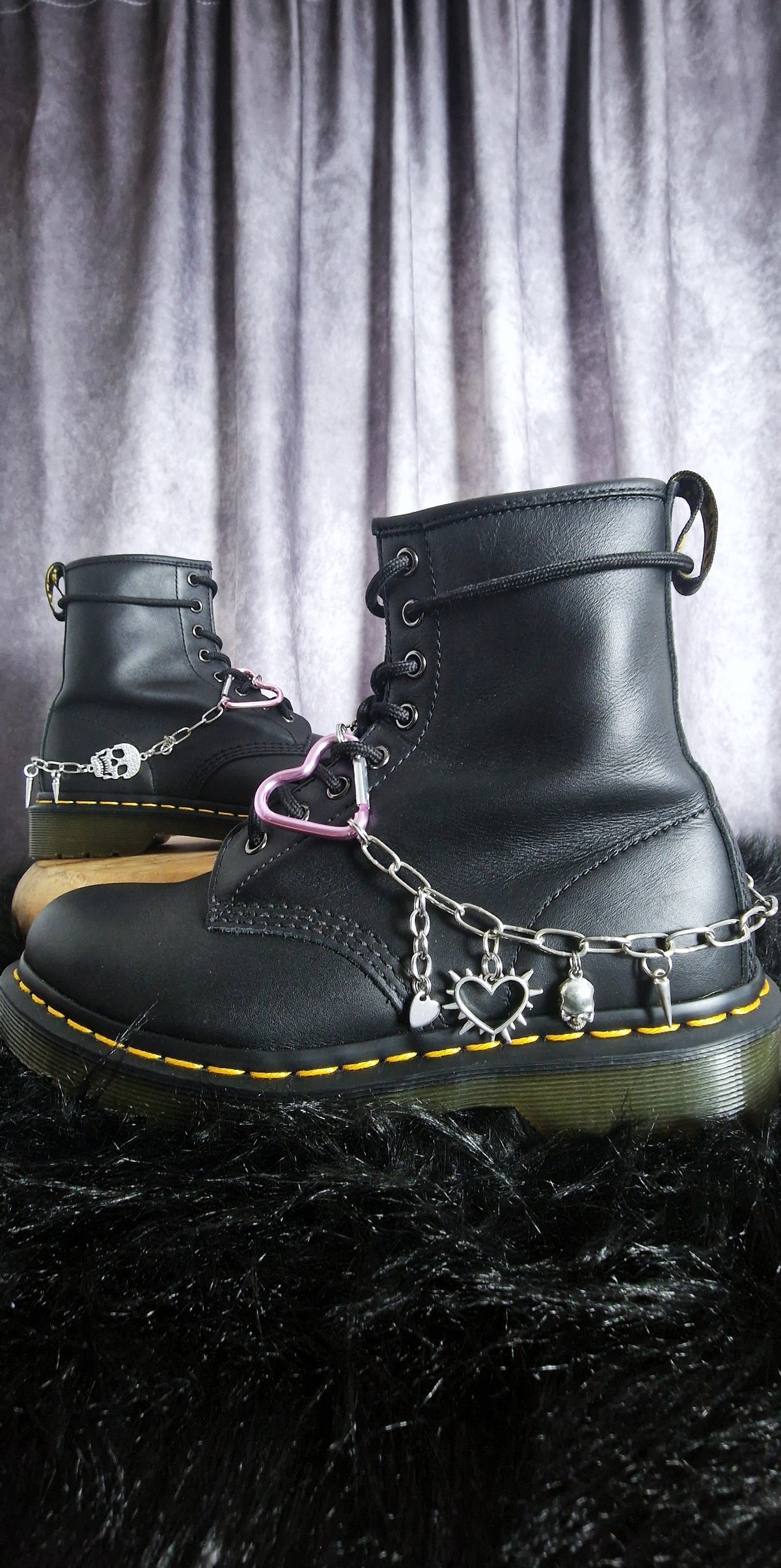Bijoux chaînes sur lacets - Coeur, crâne & pics