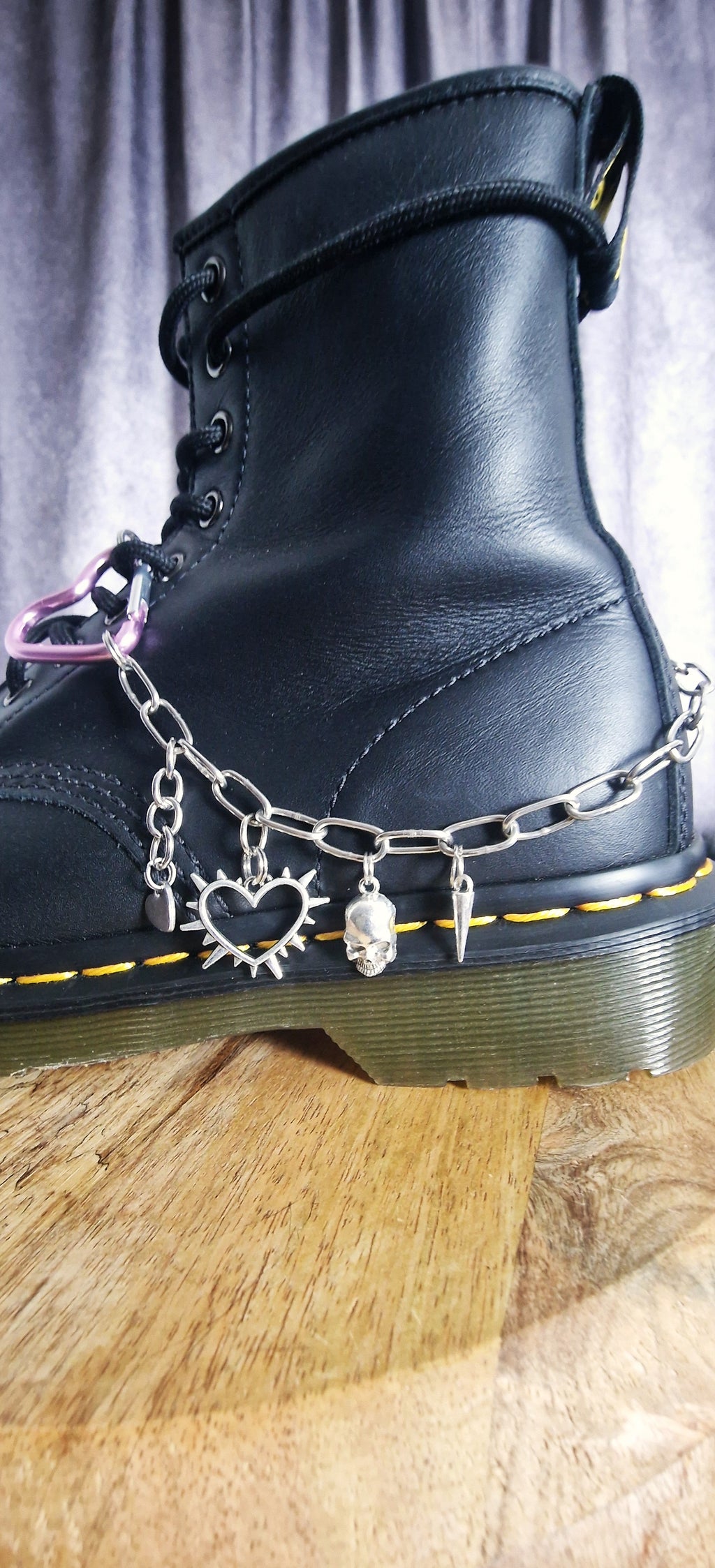 Bijoux chaînes sur lacets - Coeur, crâne & pics