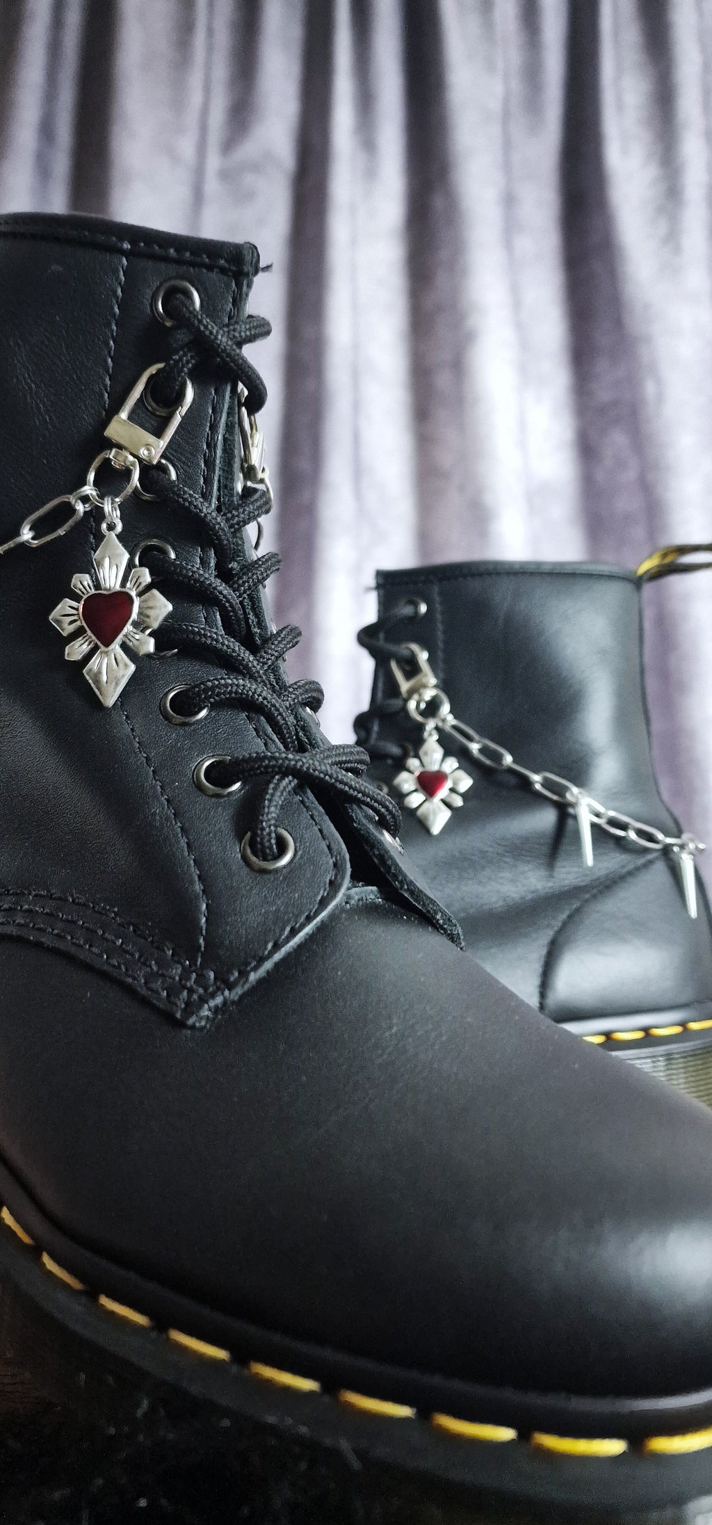 Bijoux chaînes sur lacets - Cœur et pics