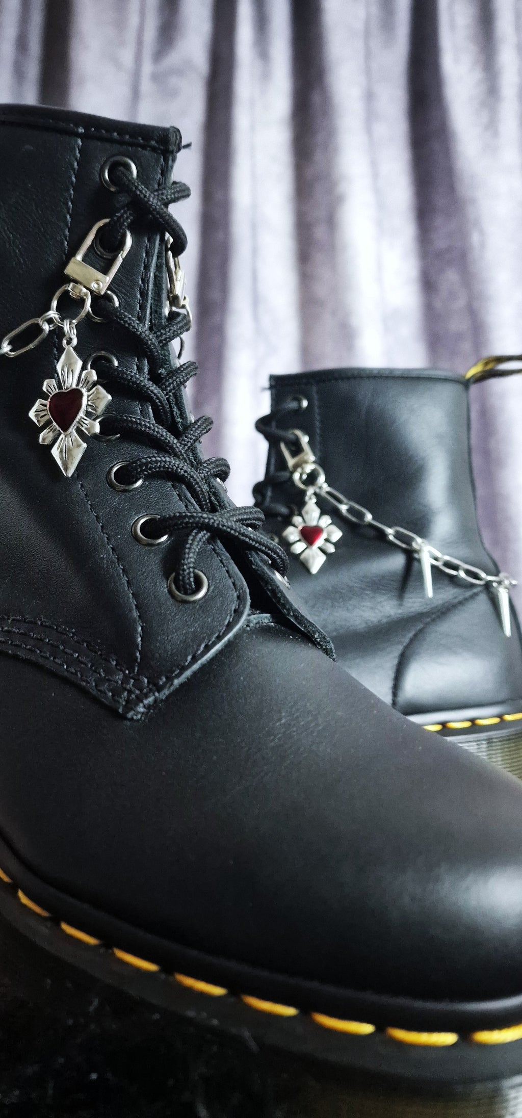 Bijoux chaînes sur lacets - Cœur et pics