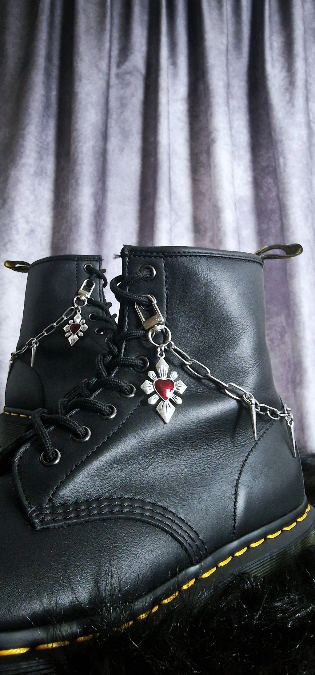 Bijoux chaînes sur lacets - Cœur et pics