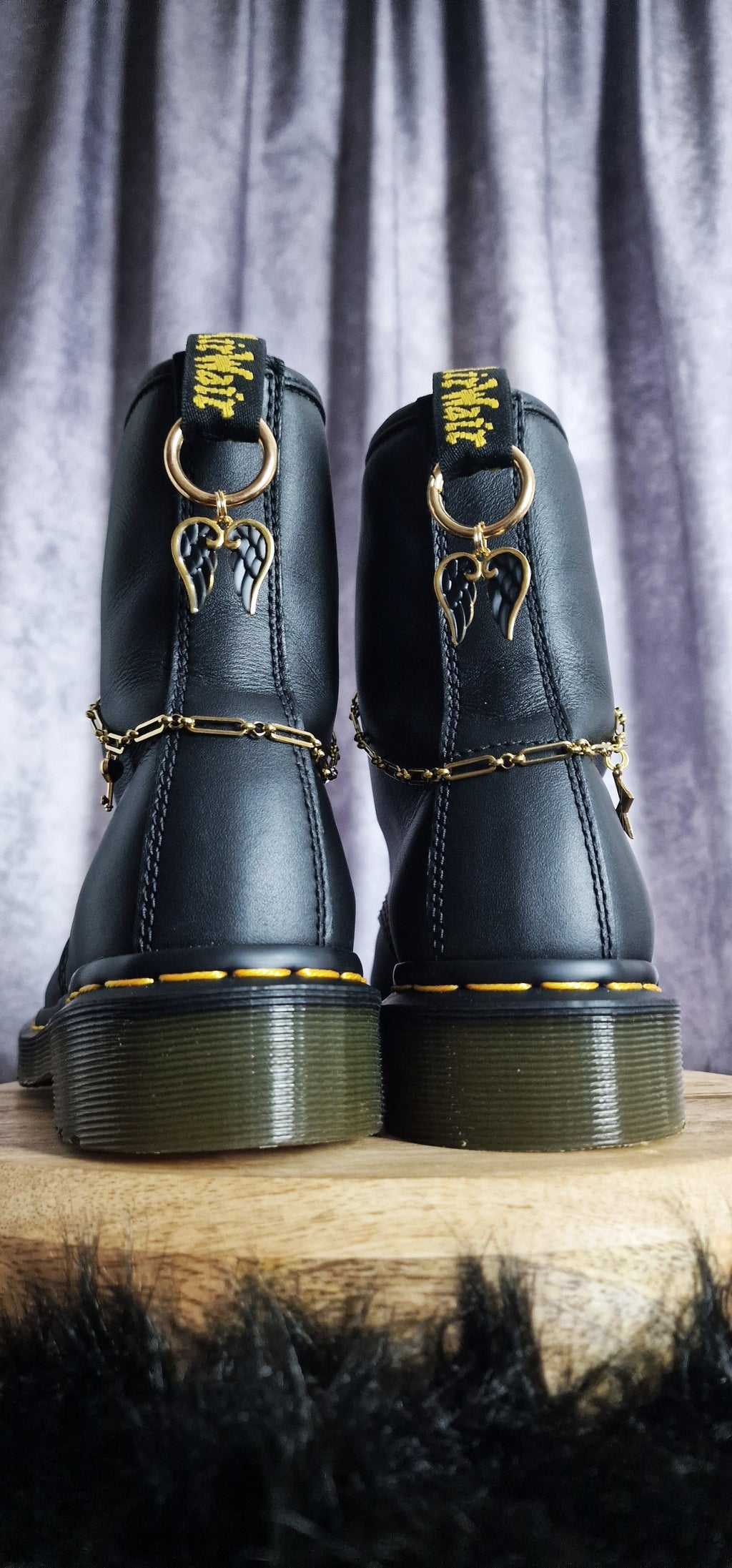 Bijoux chaînes sur brides arrière et lacets - Ailes d'Ange, éclair & clef