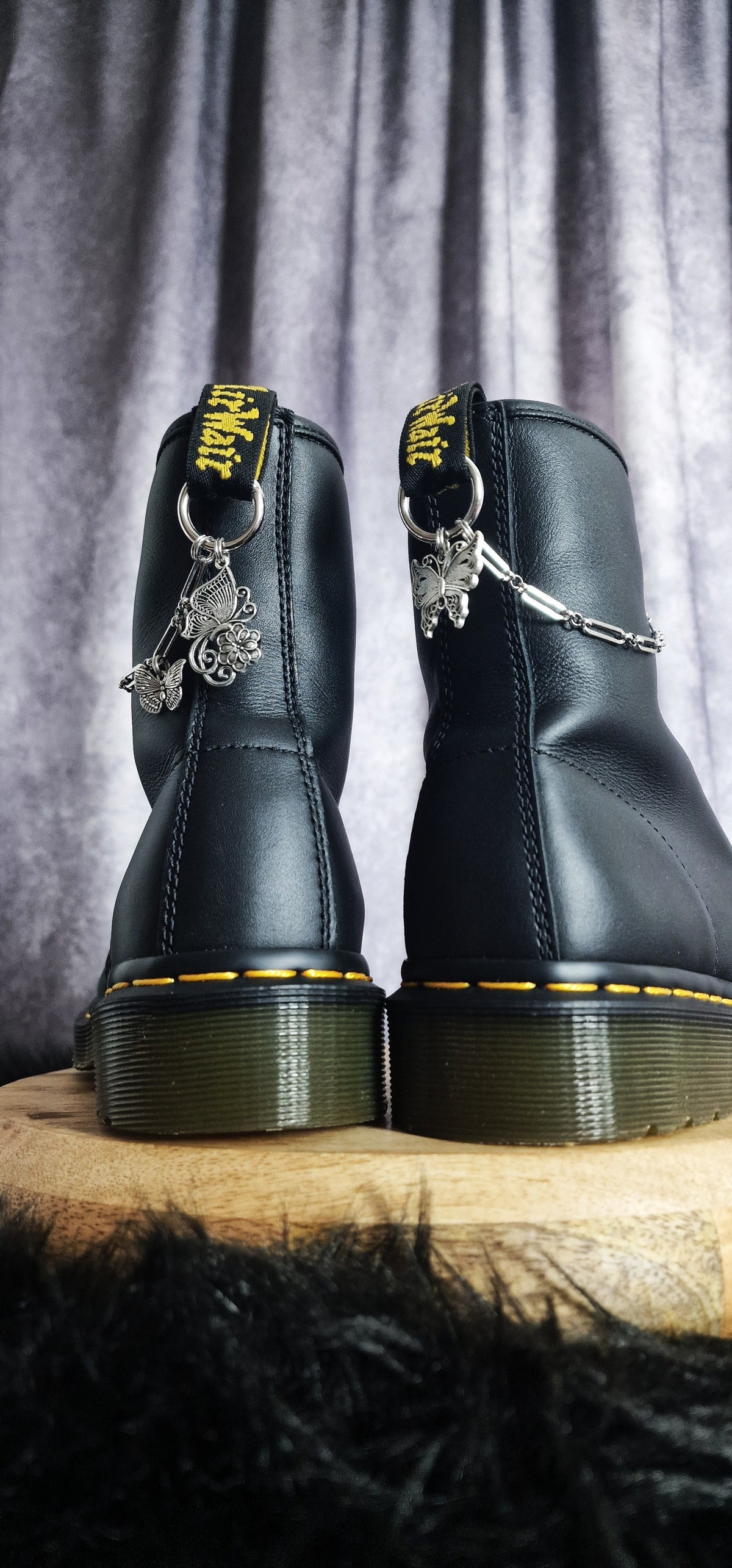 Bijoux chaînes sur brides arrière et lacets - Papillon féérique