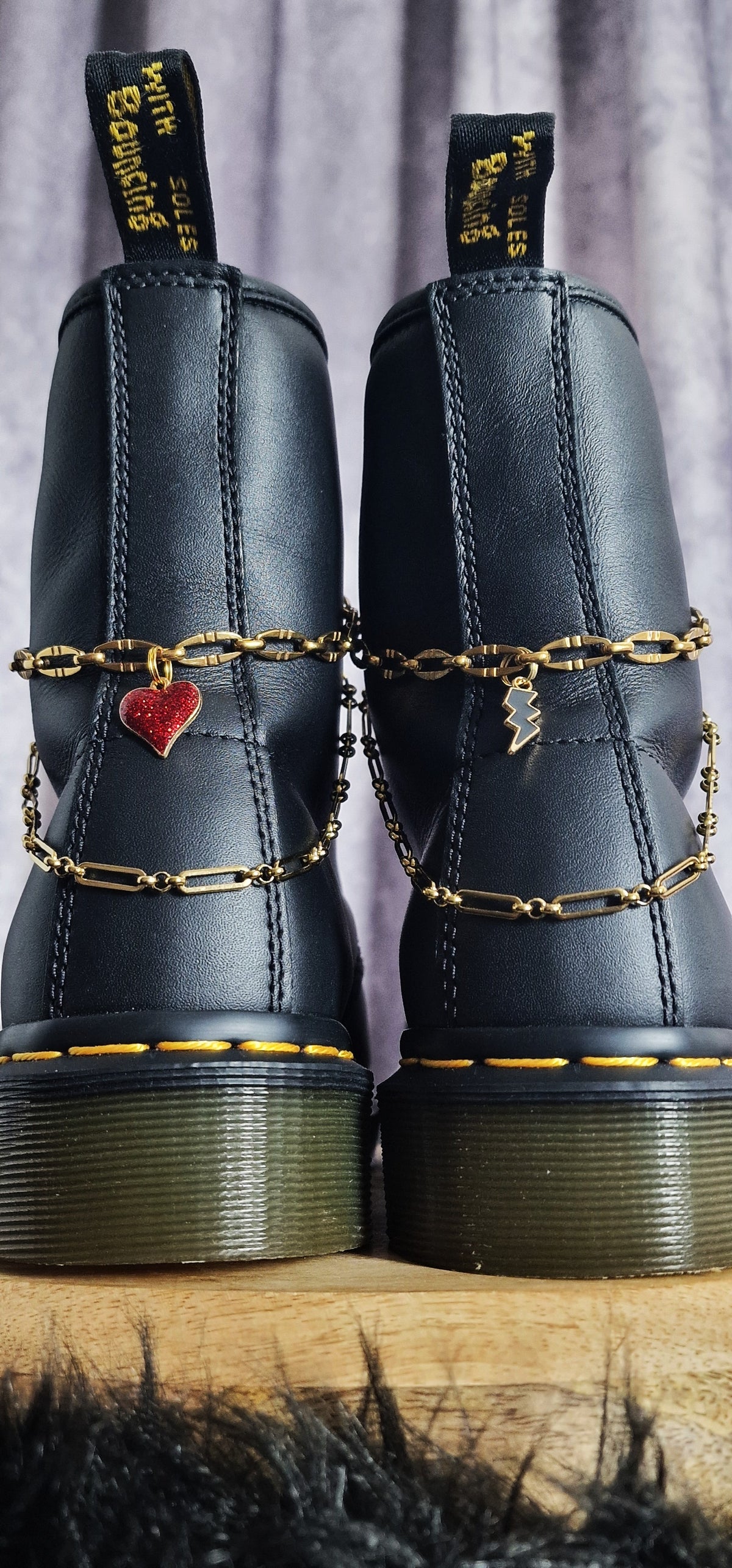 Bijoux chaînes sur lacets - Cœur & éclair