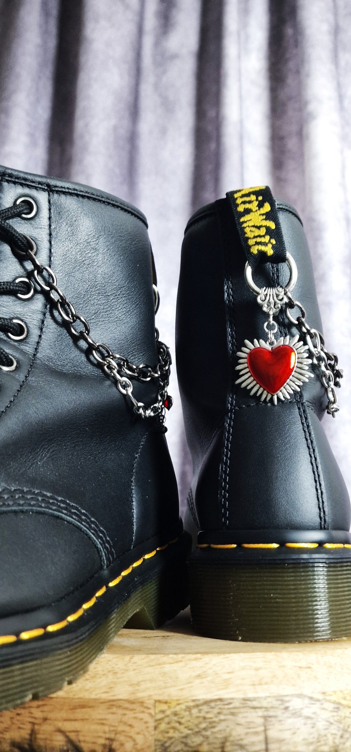 Bijoux chaînes sur brides arrière et lacets - Ailes d'Ange & coeur