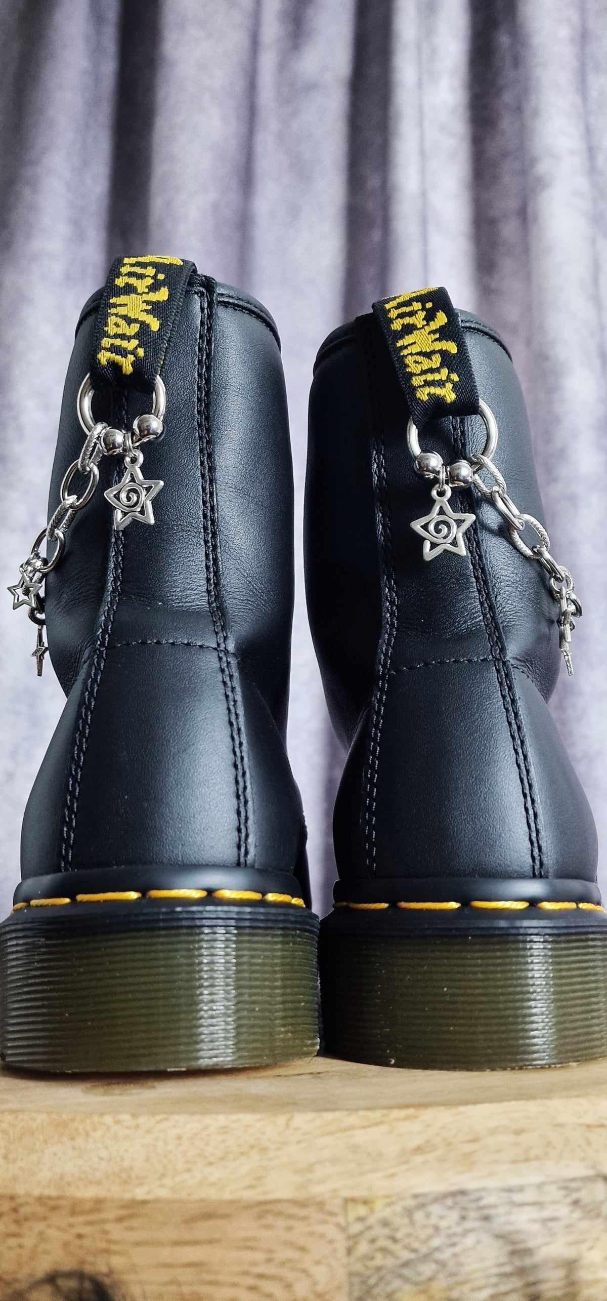 Bijoux chaînes sur brides arrière et lacets - Constellation d'étoiles