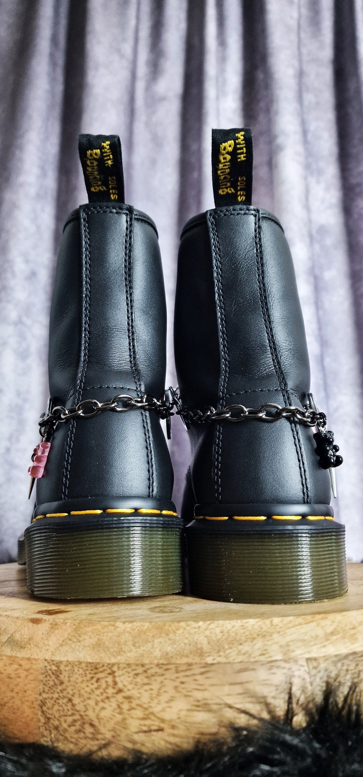 Bijoux chaînes sur lacets - Oursons, anneau upcyclés & pic