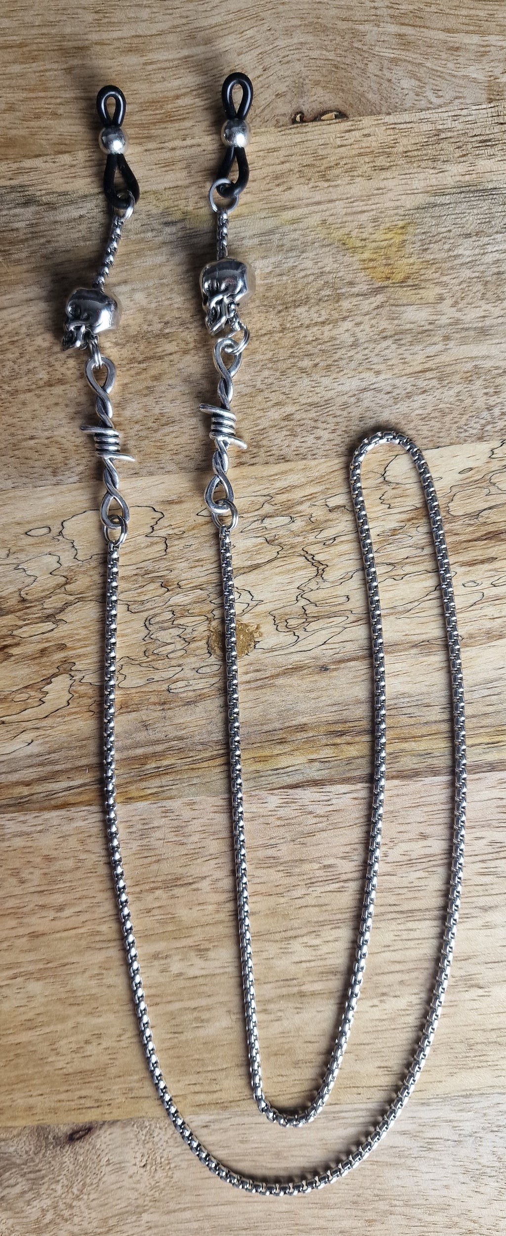 Chaine de lunettes - Crâne, barbelé & bille