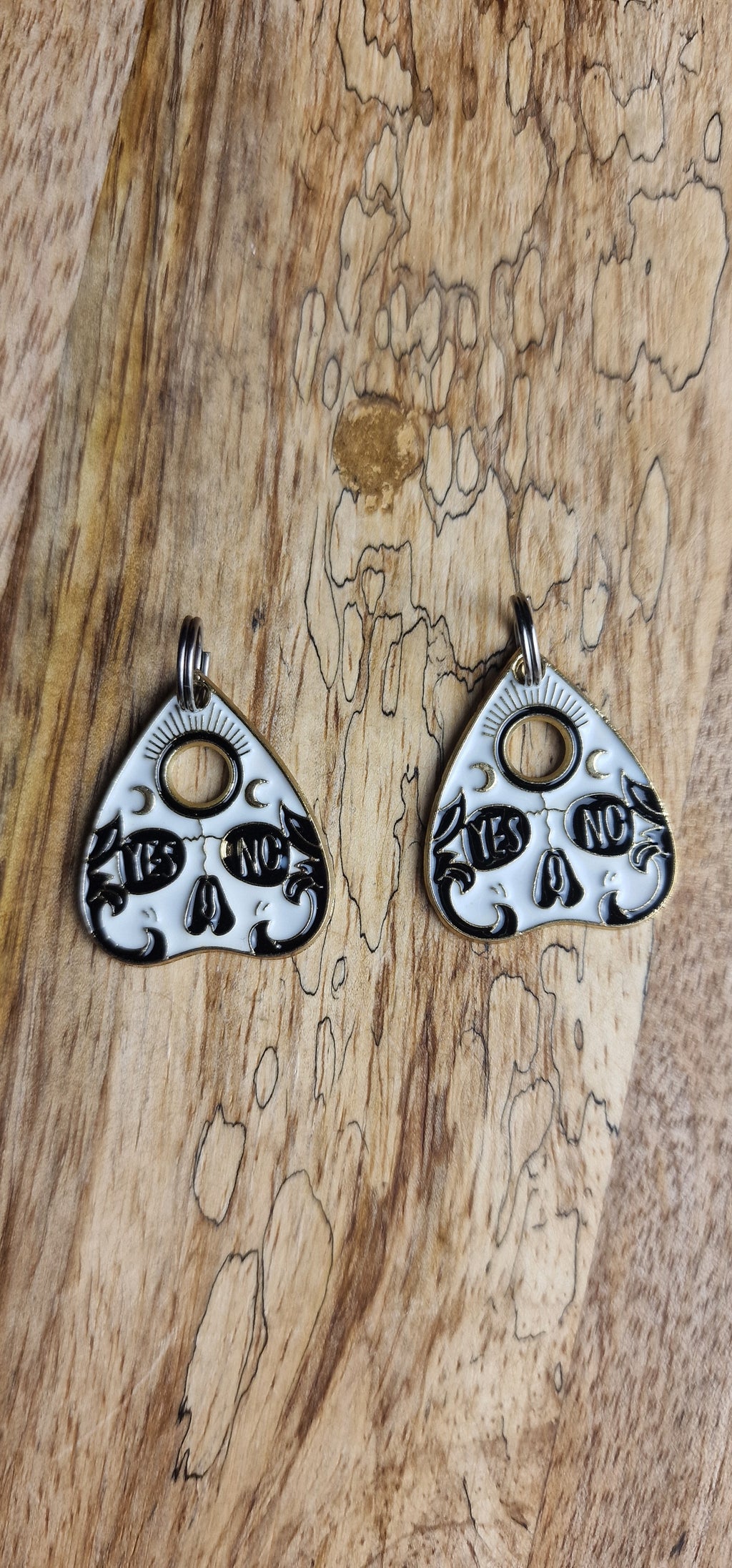 Bijoux simples sur lacets - Ouija & tête de mort