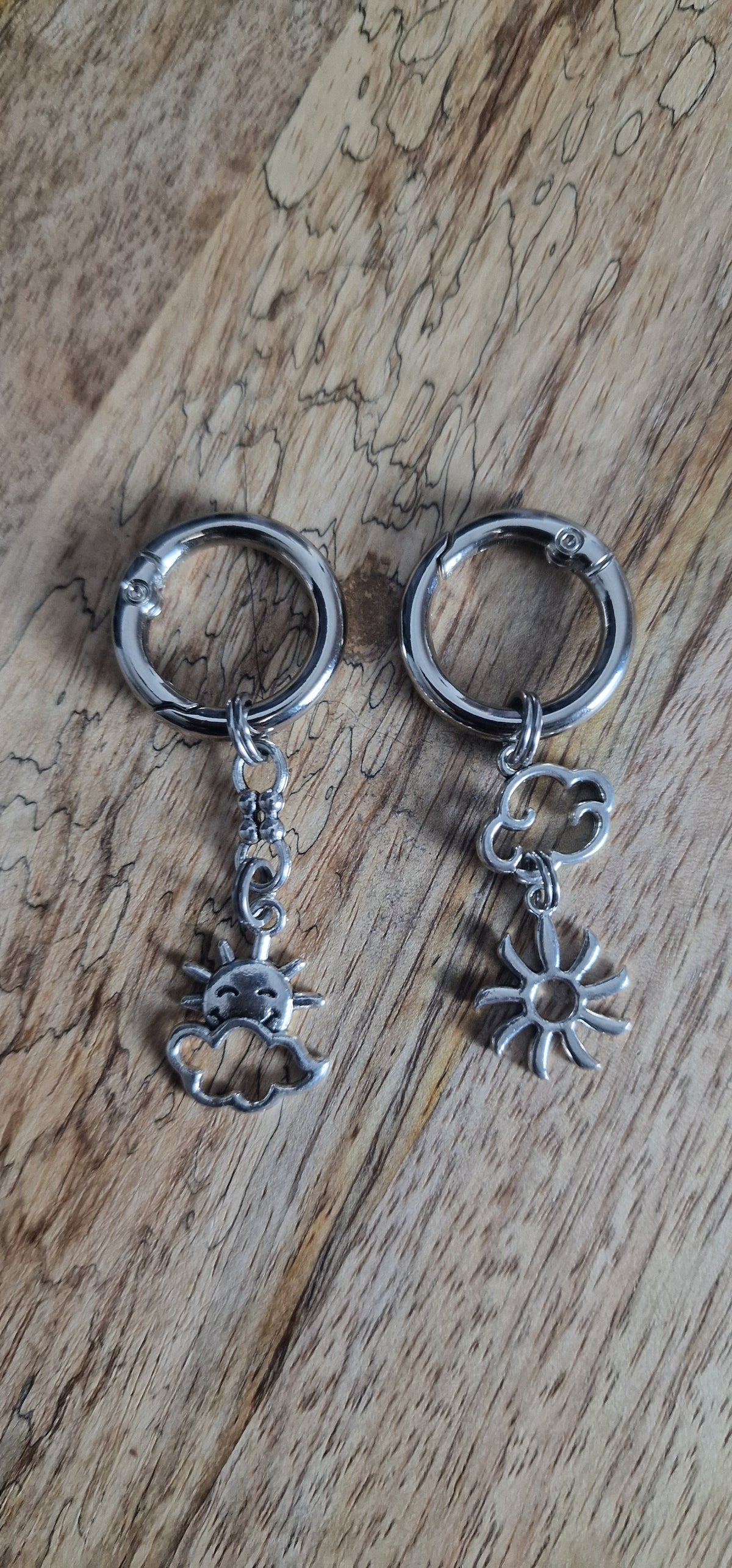 Bijoux simples sur brides arrière - Nuage & soleil