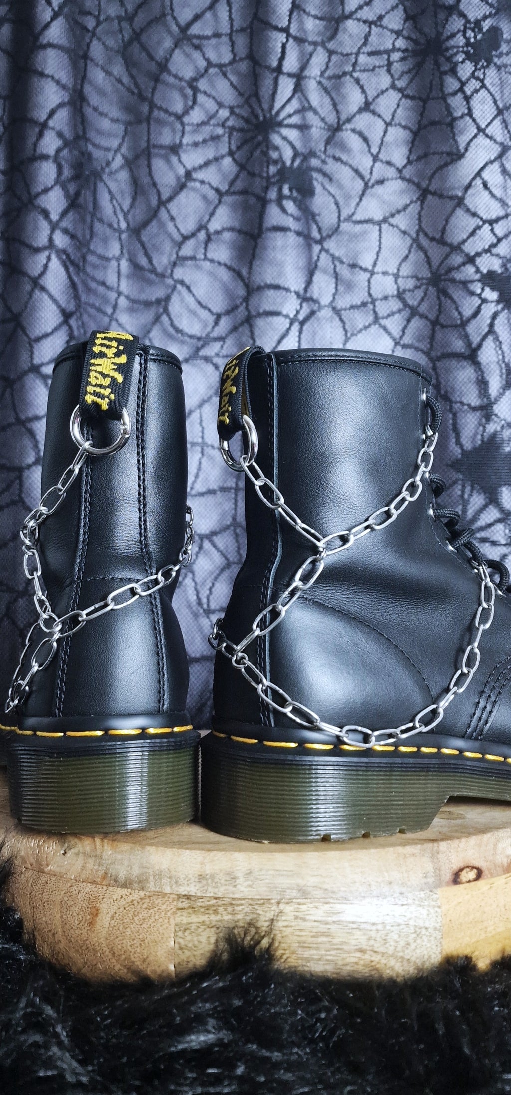 Bijoux chaînes sur brides arrière et lacets - Chaines