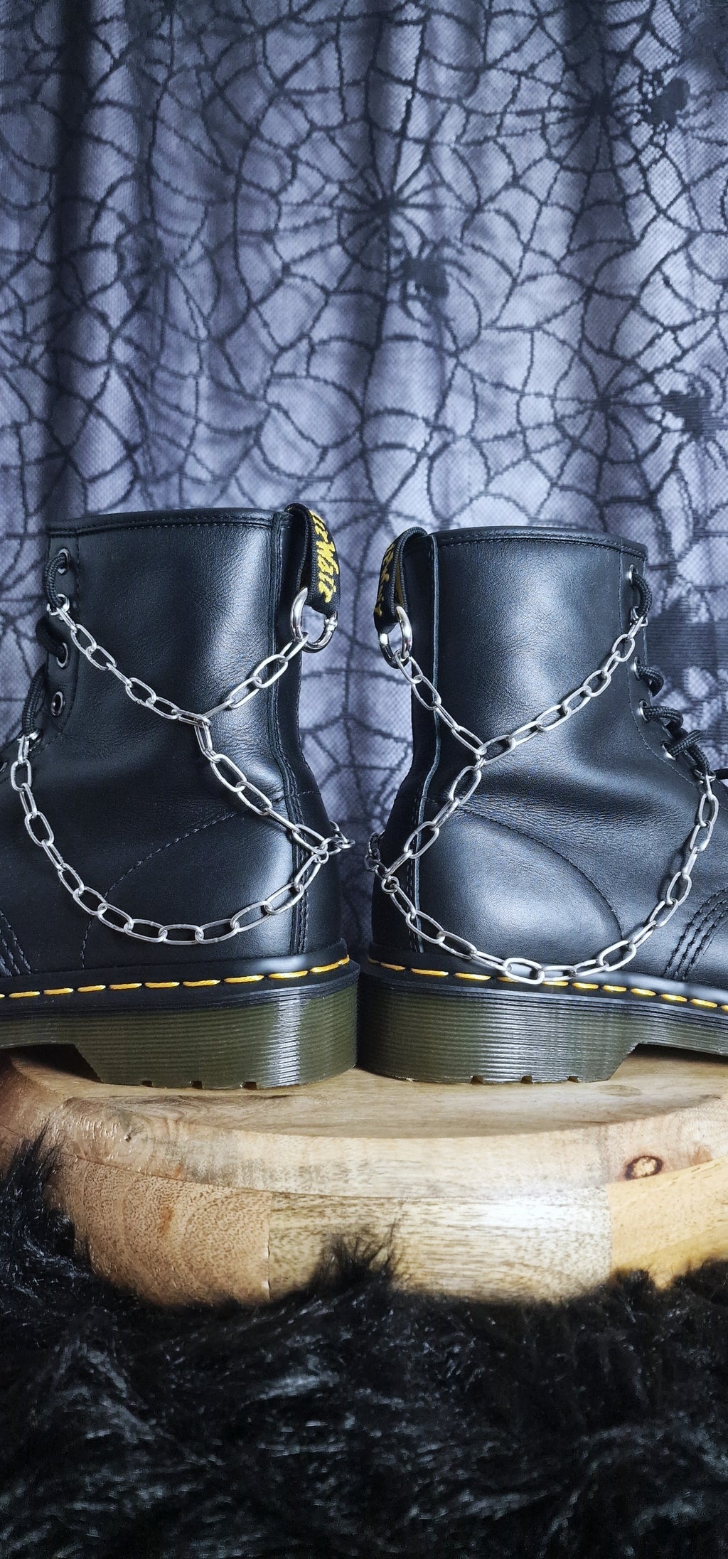 Bijoux chaînes sur brides arrière et lacets - Chaines