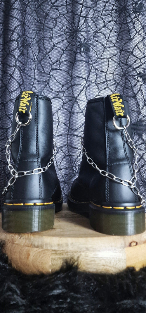 Bijoux chaînes sur brides arrière et lacets - Chaines