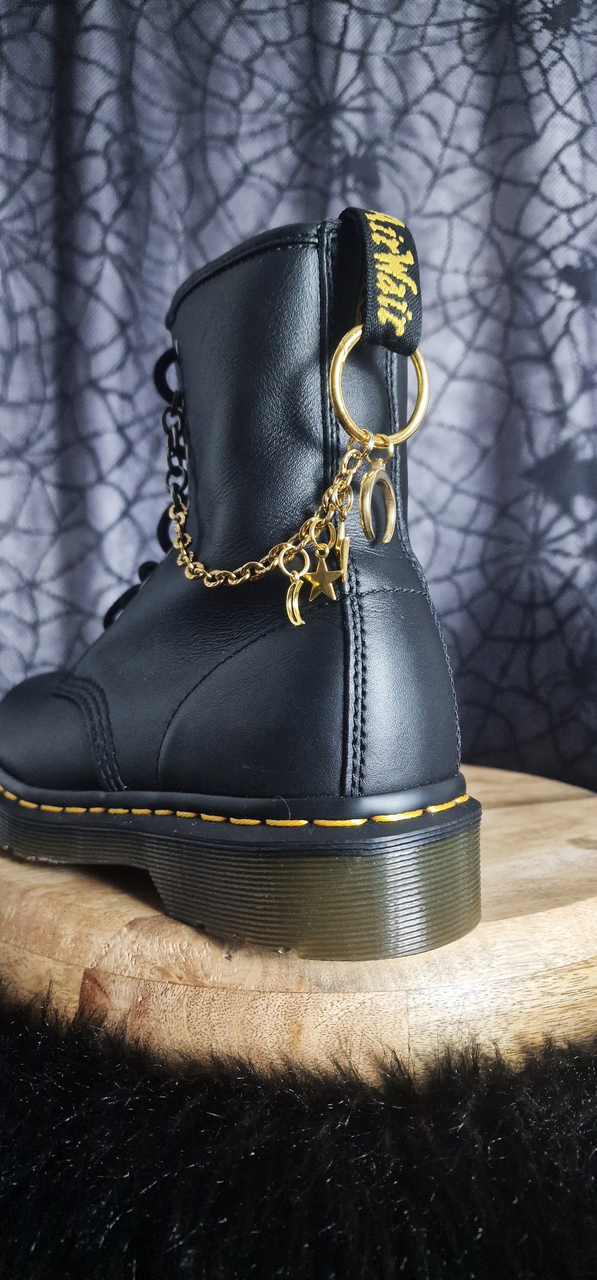 Bijoux chaînes sur brides arrière et lacets - Lune étoiles & éclair
