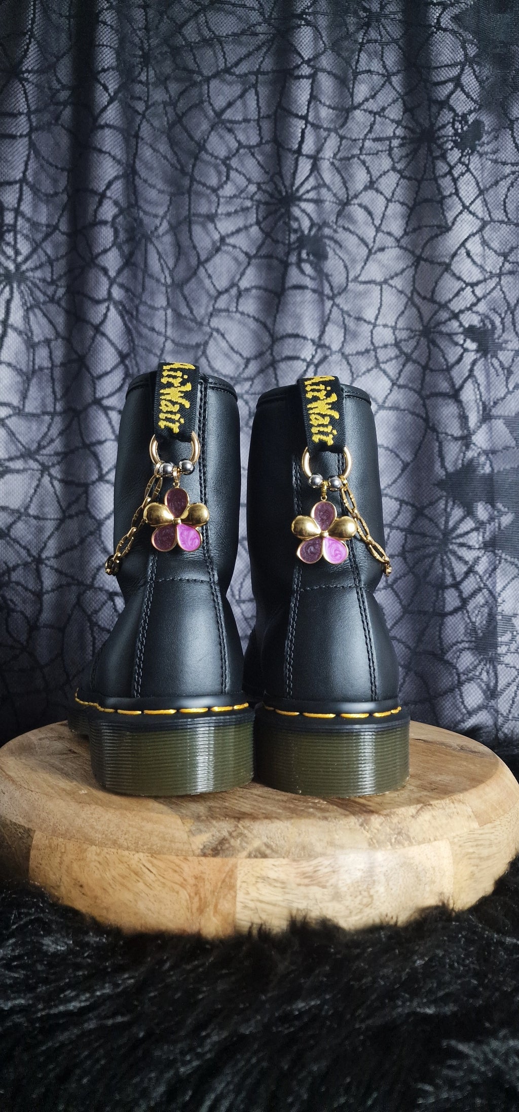 Bijoux chaînes sur brides arrière et lacets - Fleur