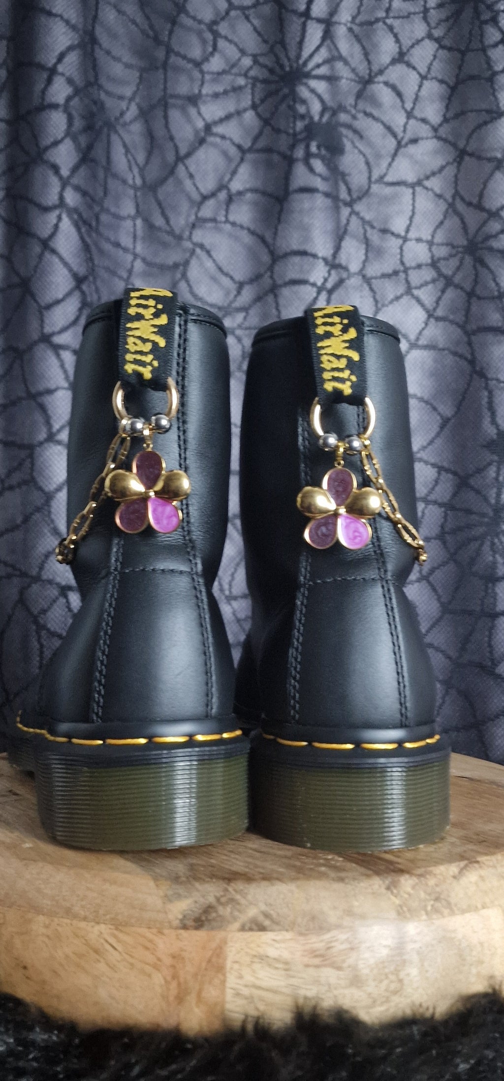 Bijoux chaînes sur brides arrière et lacets - Fleur
