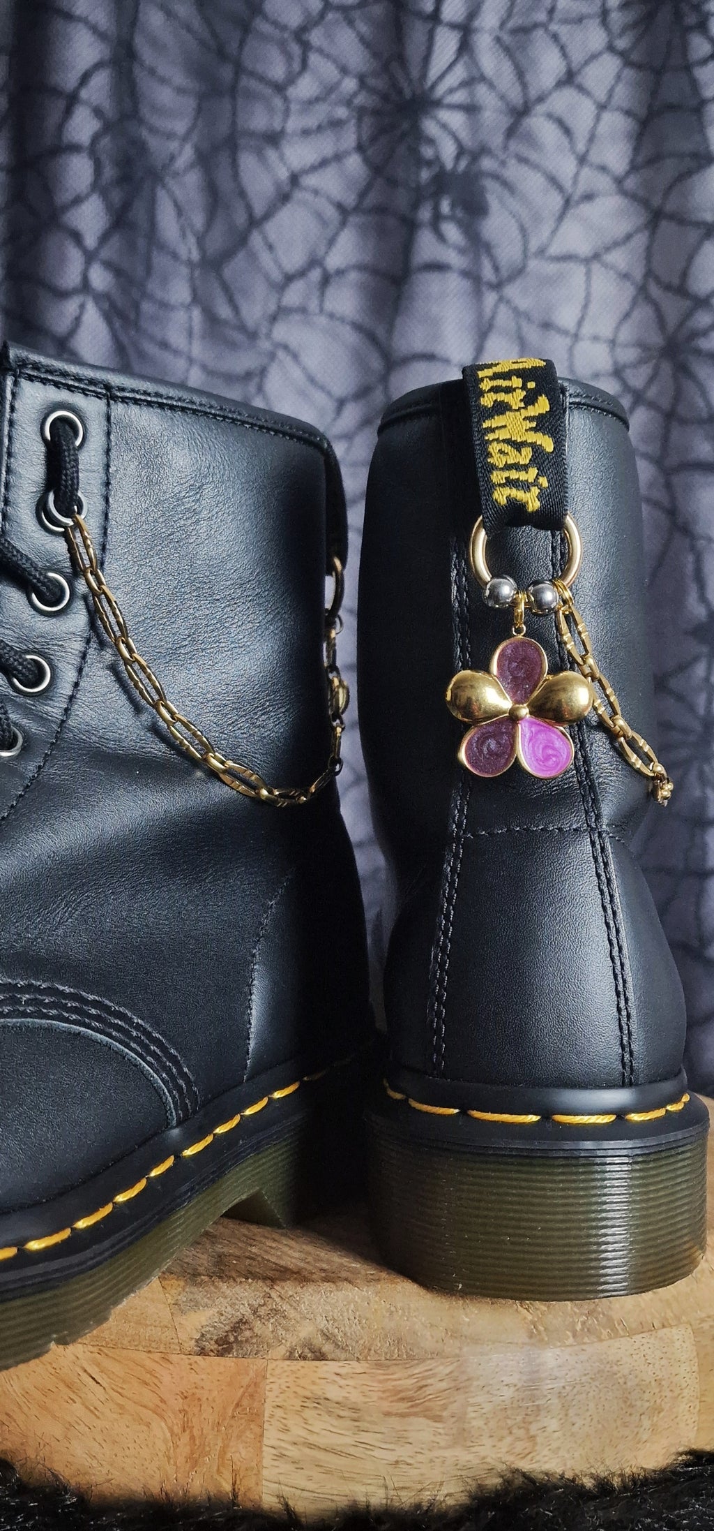 Bijoux chaînes sur brides arrière et lacets - Fleur